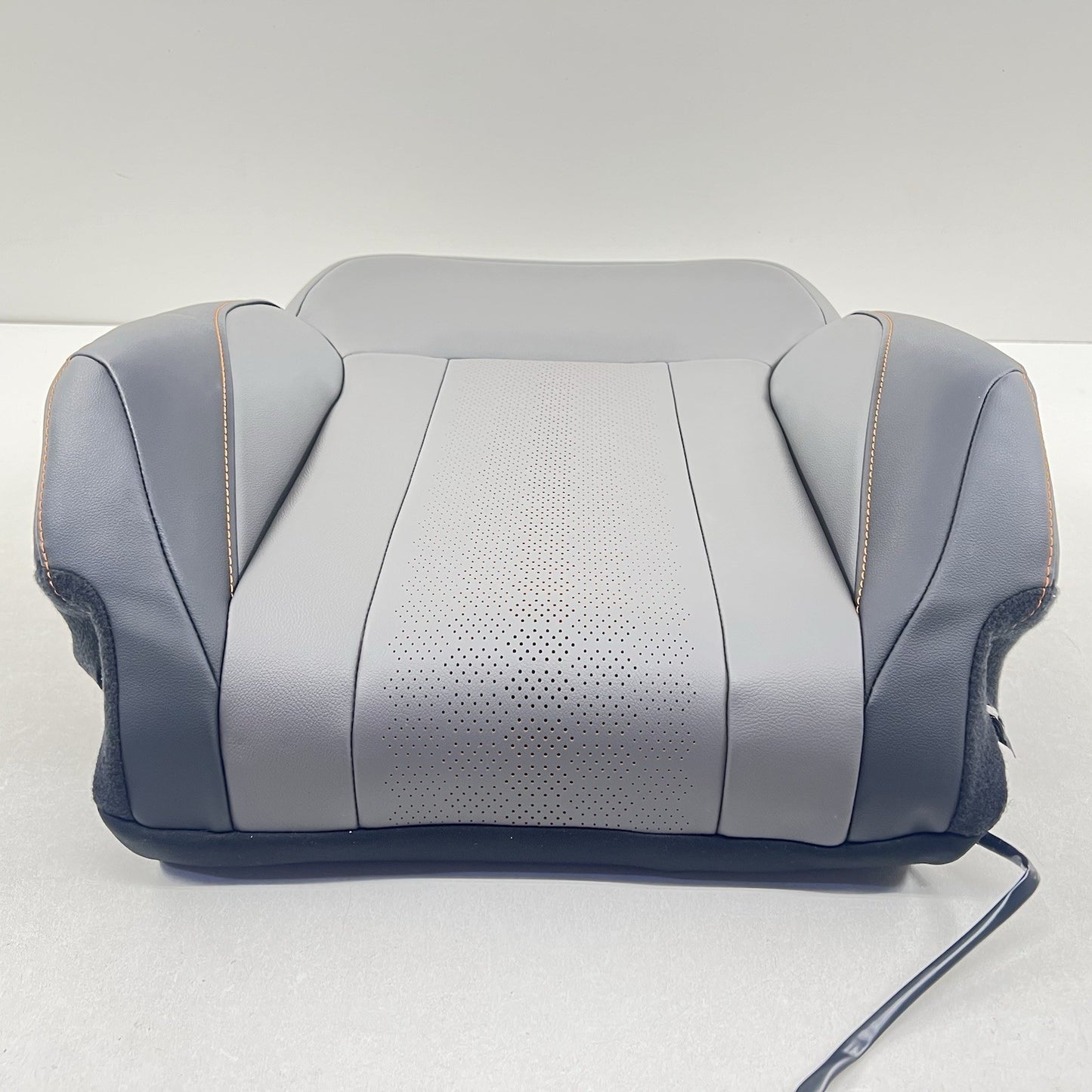 24-25 SUBARU CROSSTREK LIMITED RIGHT FRONT UPPER SEAT CUSHION COVER OEM