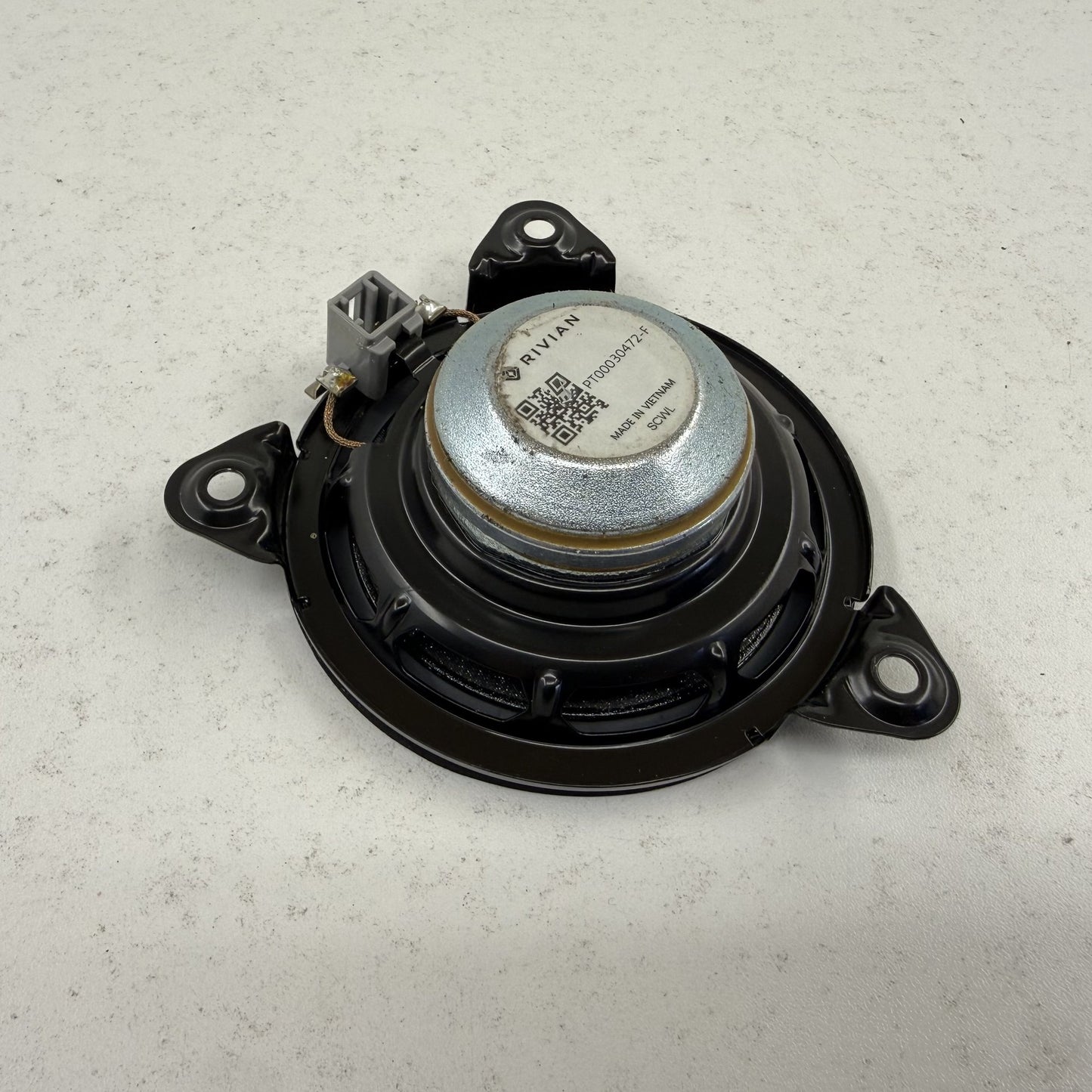 2022-2024 Rivian R1S Outer Dash Instrument Panel Speaker PT00030472-F OEM