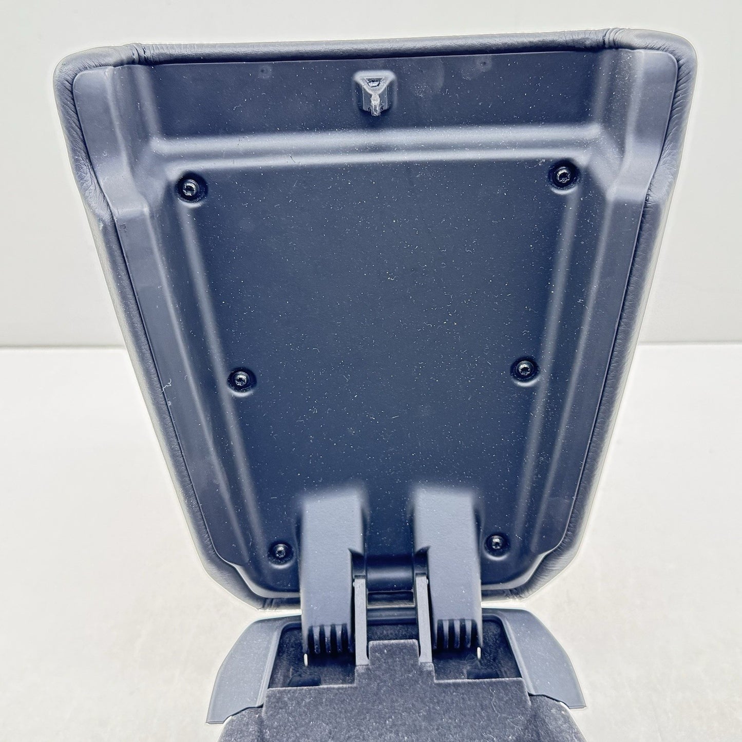 06-10 BMW M6 E63 E64 Center Console Armrest Arm Rest Cover 7072737 OEM