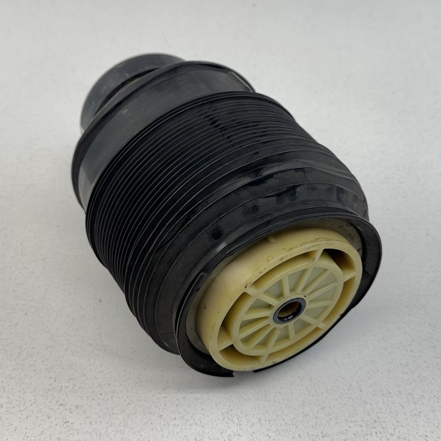 10-18 Mercedes W212 W218 CLS550 E550 Left Rear Air Suspension Bag Shock OEM