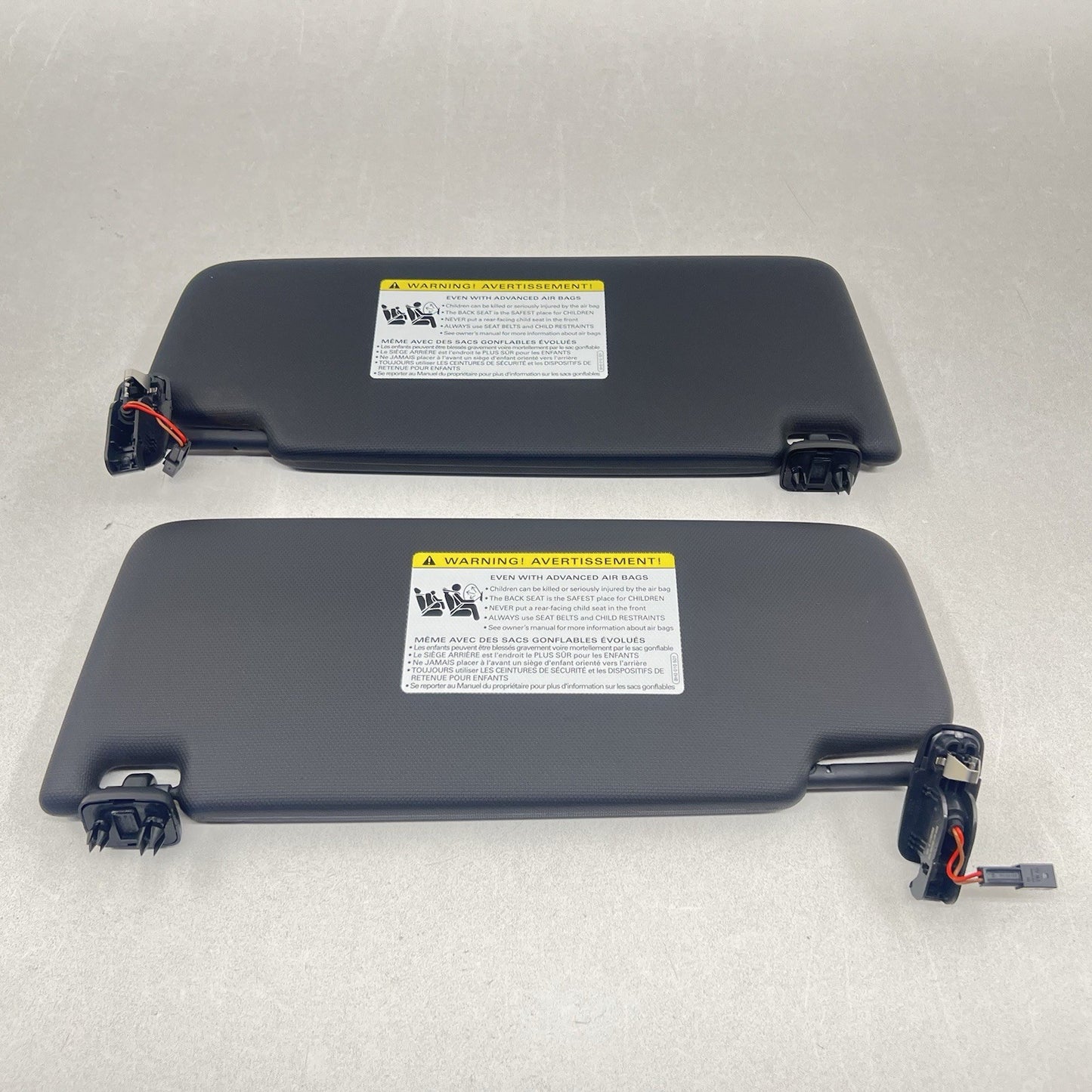20-24 AUDI A4 S4 LEFT AND RIGHT FRONT SUNVISOR SUN VISOR SHADE PAIR BLACK OEM