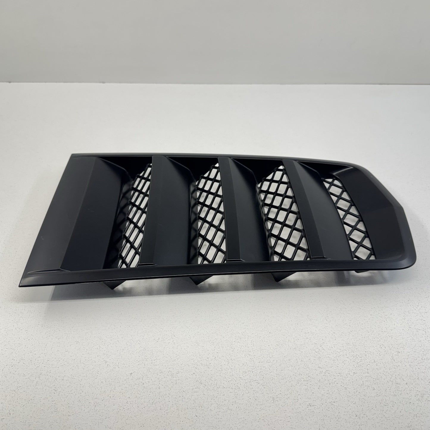 14-15 Chevrolet Camaro SS Hood Scoop Duct Air Intake Vent Obsidian Black OEM