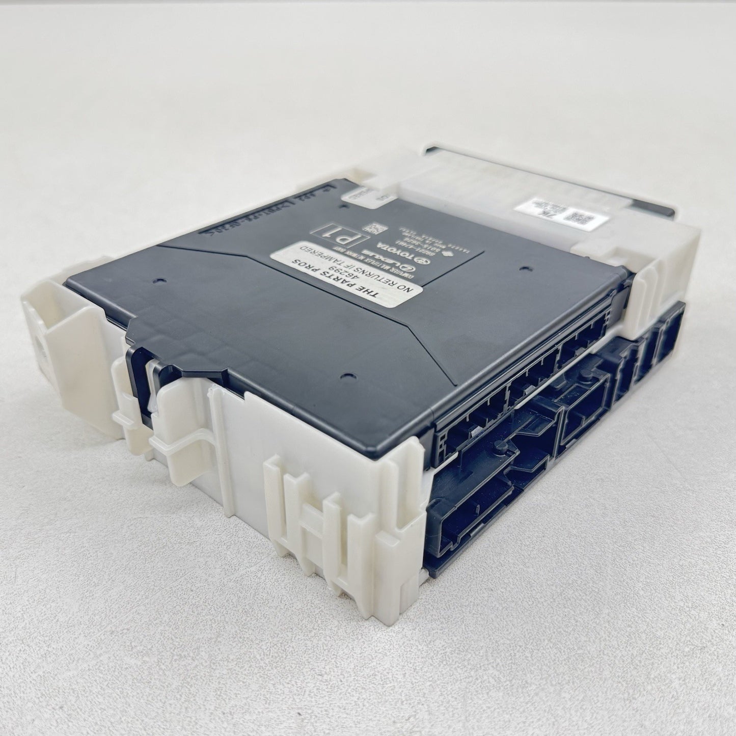 23-25 TOYOTA PRIUS MULTIPLEX NETWORK MODULE & FUSE RELAY JUNCTION BOX MODULE OEM