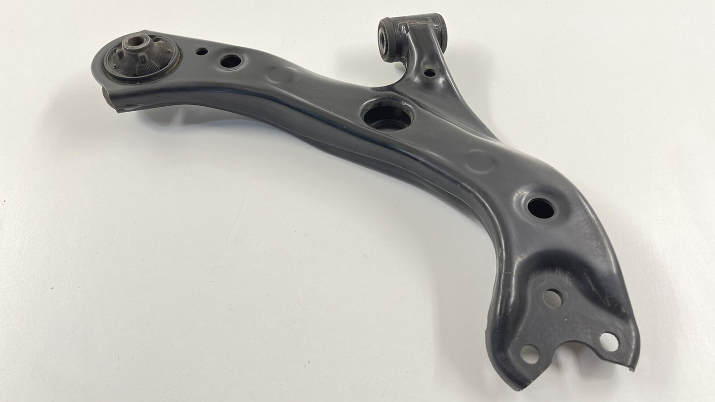 16-21 TOYOTA PRIUS PASSENGER RIGHT FRONT SUSPENSION LOWER CONTROL ARM OEM