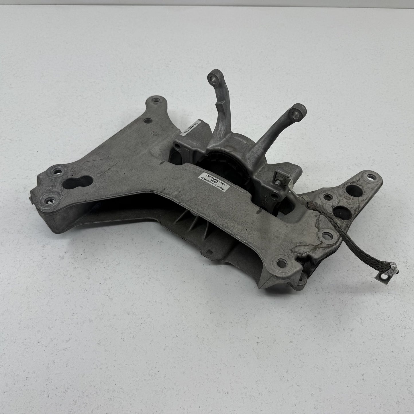 2021-2026 BMW M3 M4 G80 G82 RWD Automatic Transmission Mount Bracket OEM