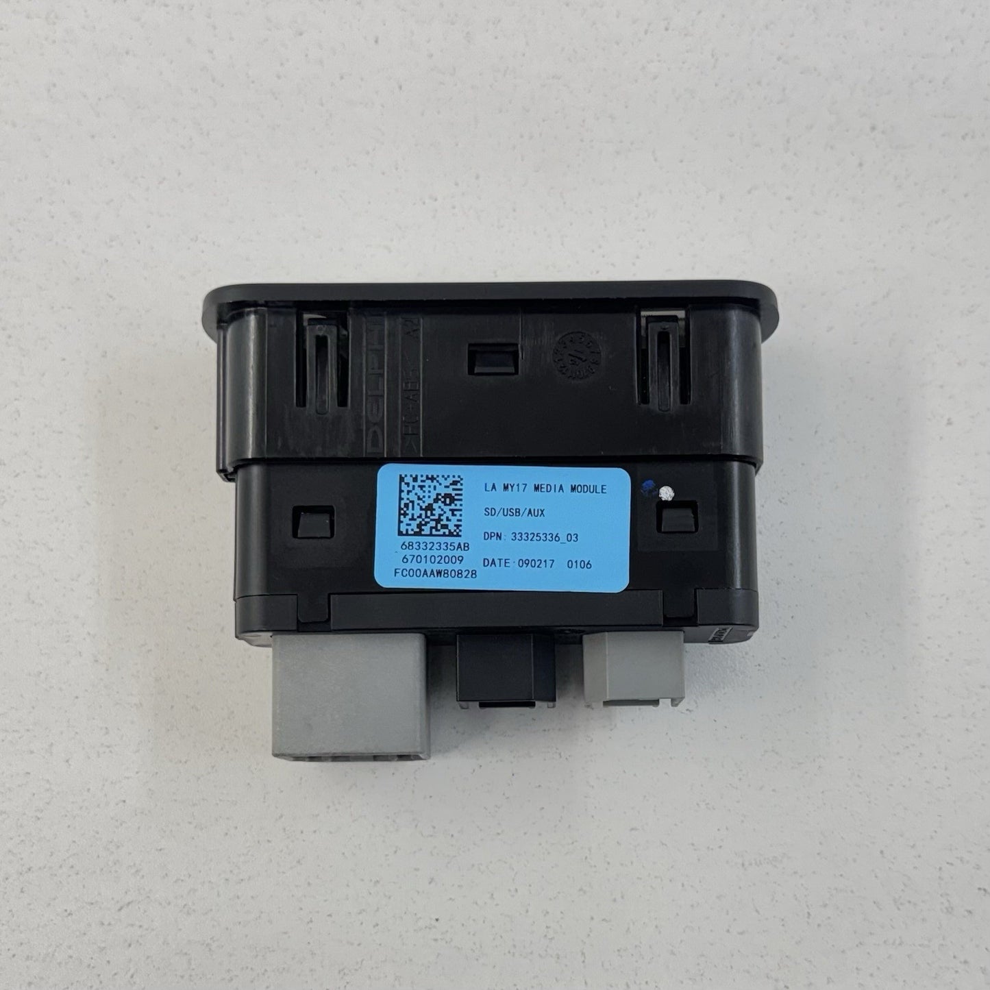 17-24 Maserati Ghibli USB Port Auxiliary Jack SD Card Media Module 670102009 OEM