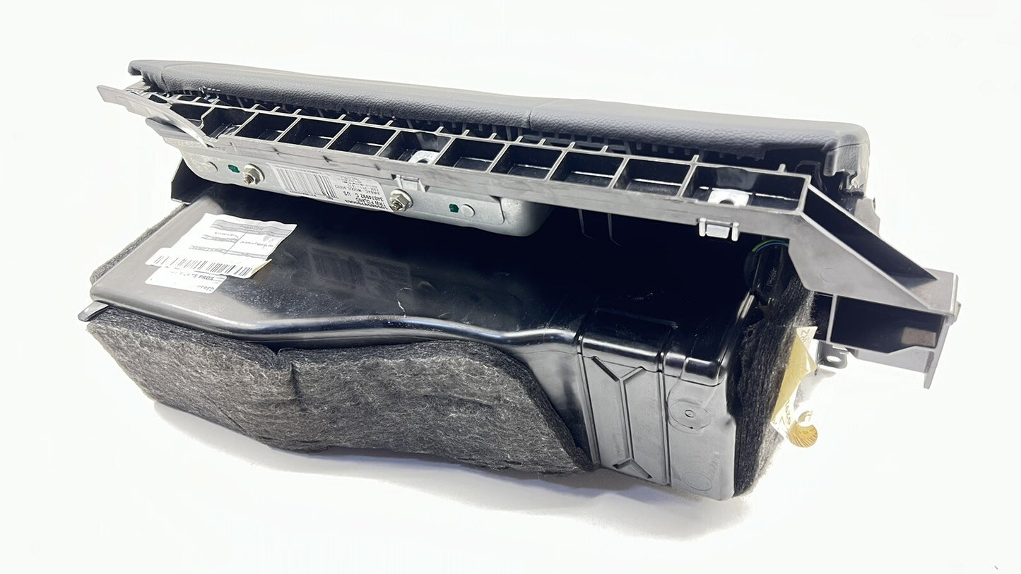 12-18 MERCEDES BENZ CLS550 W218 FRONT GLOVE BOX COMPARTMENT WITH KNEE AIRBAG OEM