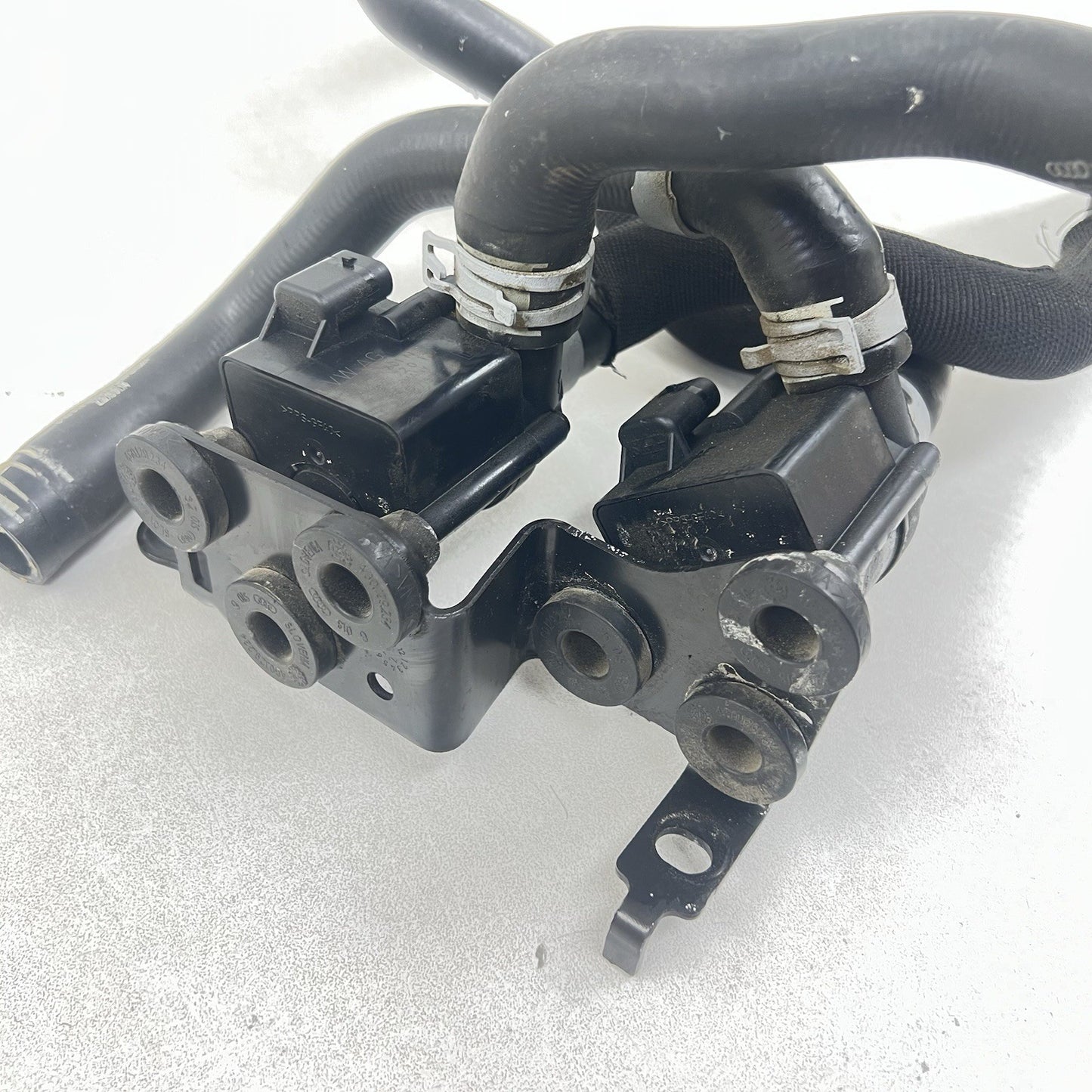 17-24 AUDI A4 S4 A5 S5 AUXILIARY WATER PUMP COOLANT PUMP ASSEMBLY 06H121601N OEM