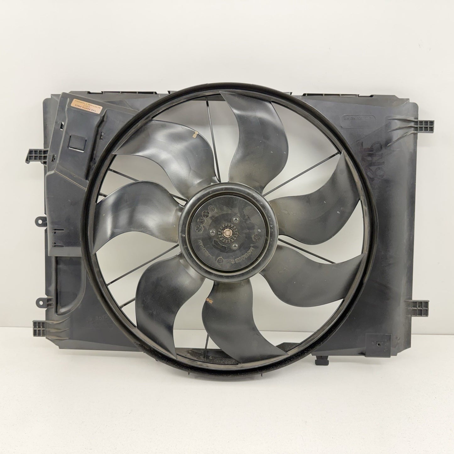 10-16 Mercedes W212 E350 Engine Radiator Cooling Fan Motor Shroud Assembly OEM