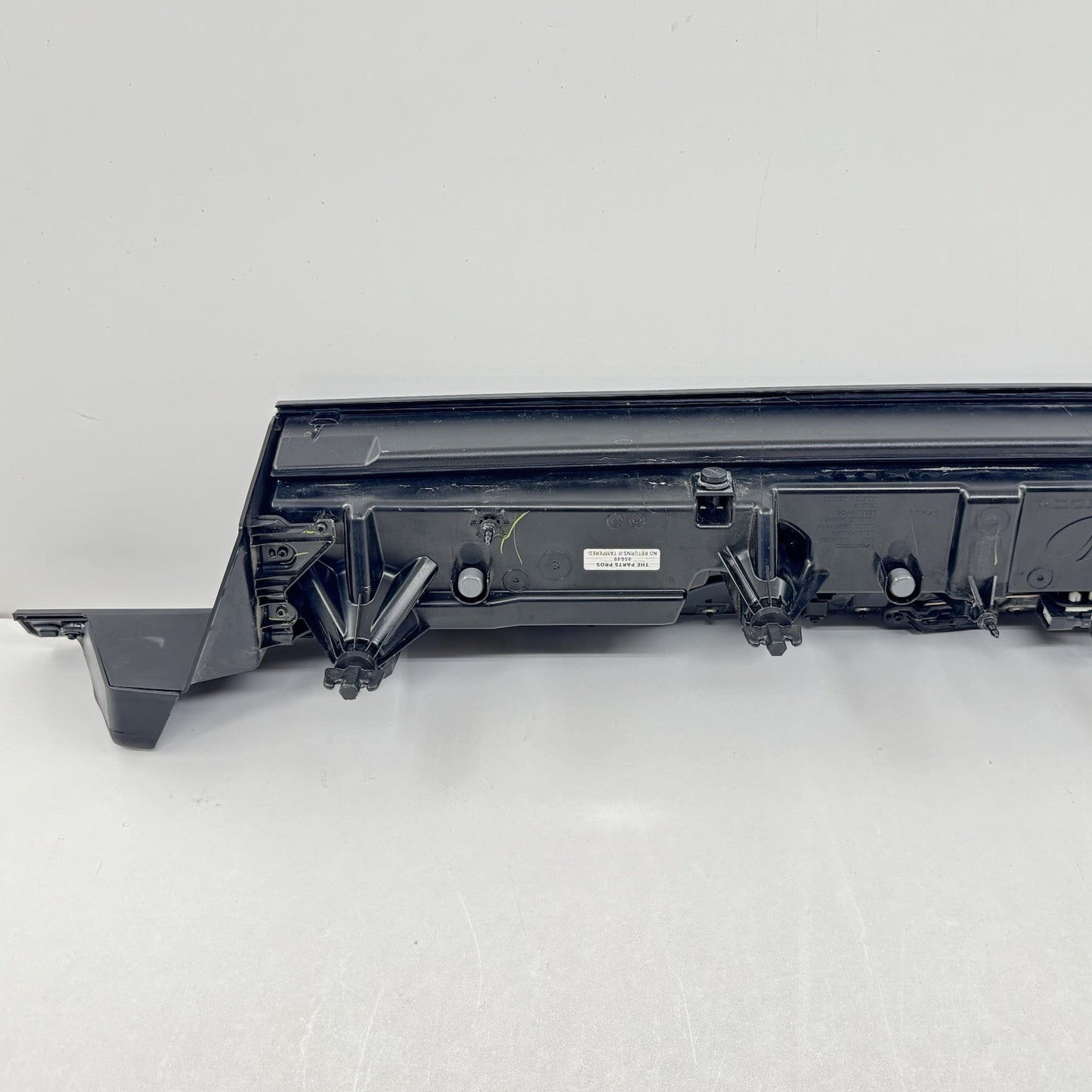 15-23 Dodge Challenger Rear Center LED Taillight Tail Light Lamp 68419751AA OEM