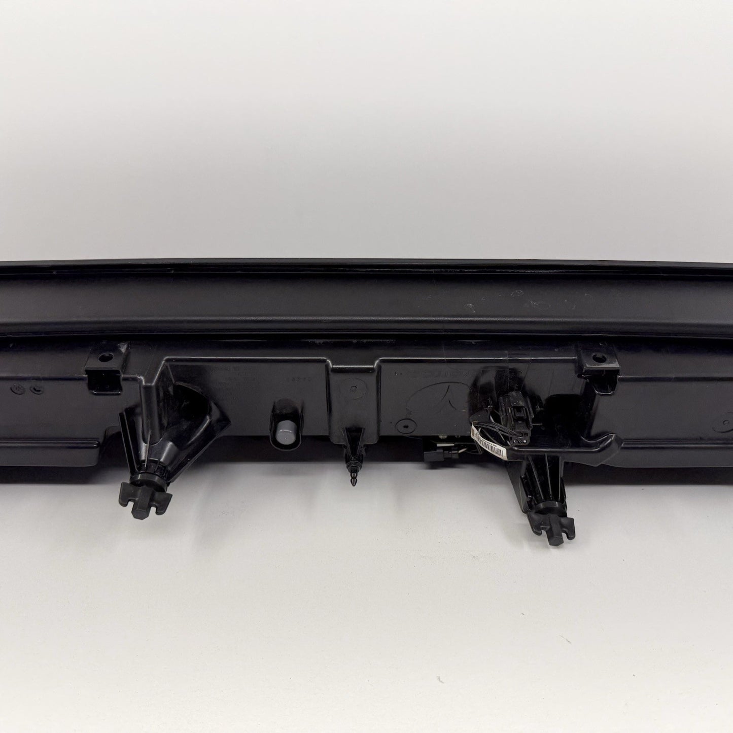 15-23 Dodge Challenger Rear Center LED Taillight Tail Light Lamp 68419751AA OEM