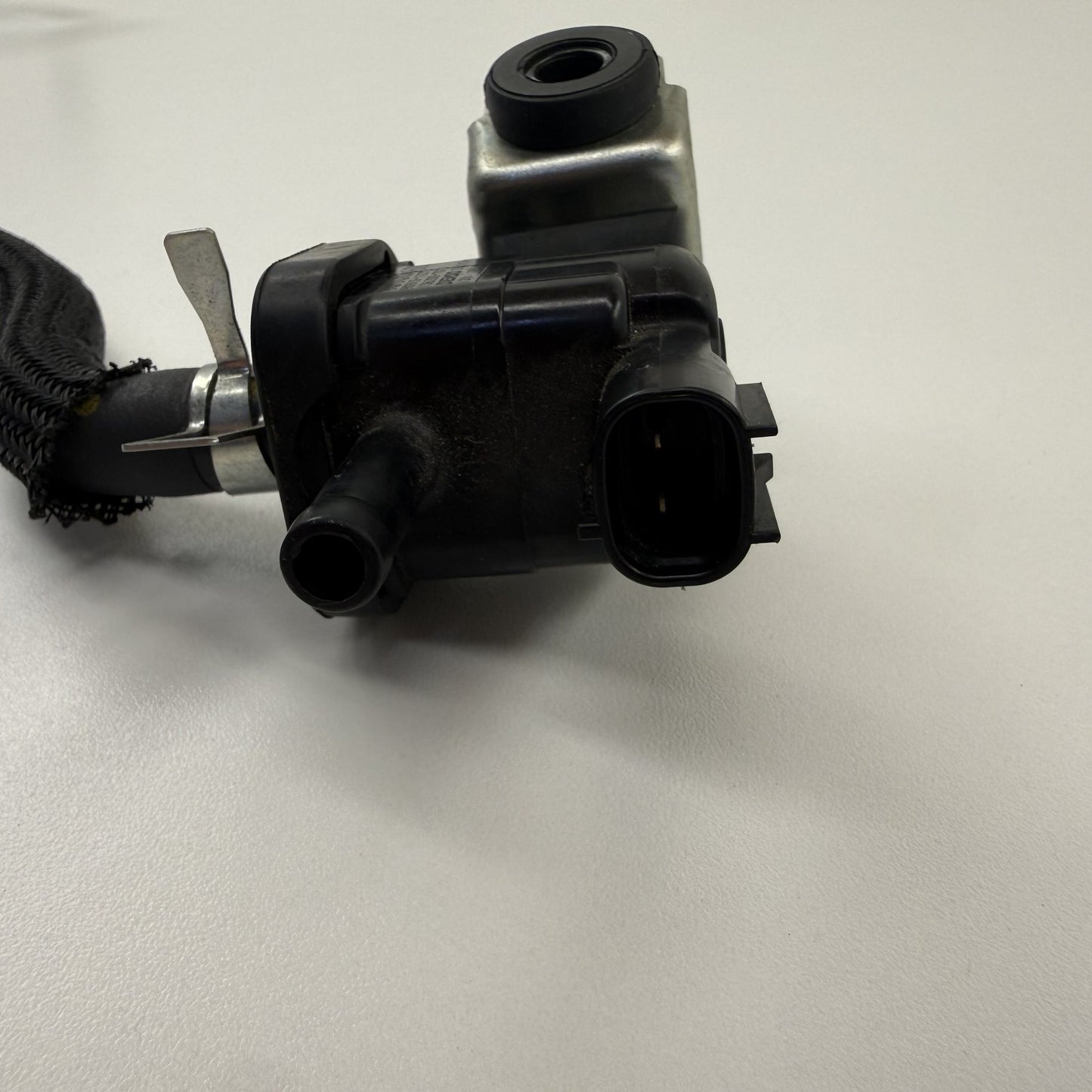 2021-2026 Lexus IS300 IS350 IS500 Fuel Vapor Canister Purge Valve Solenoid OEM