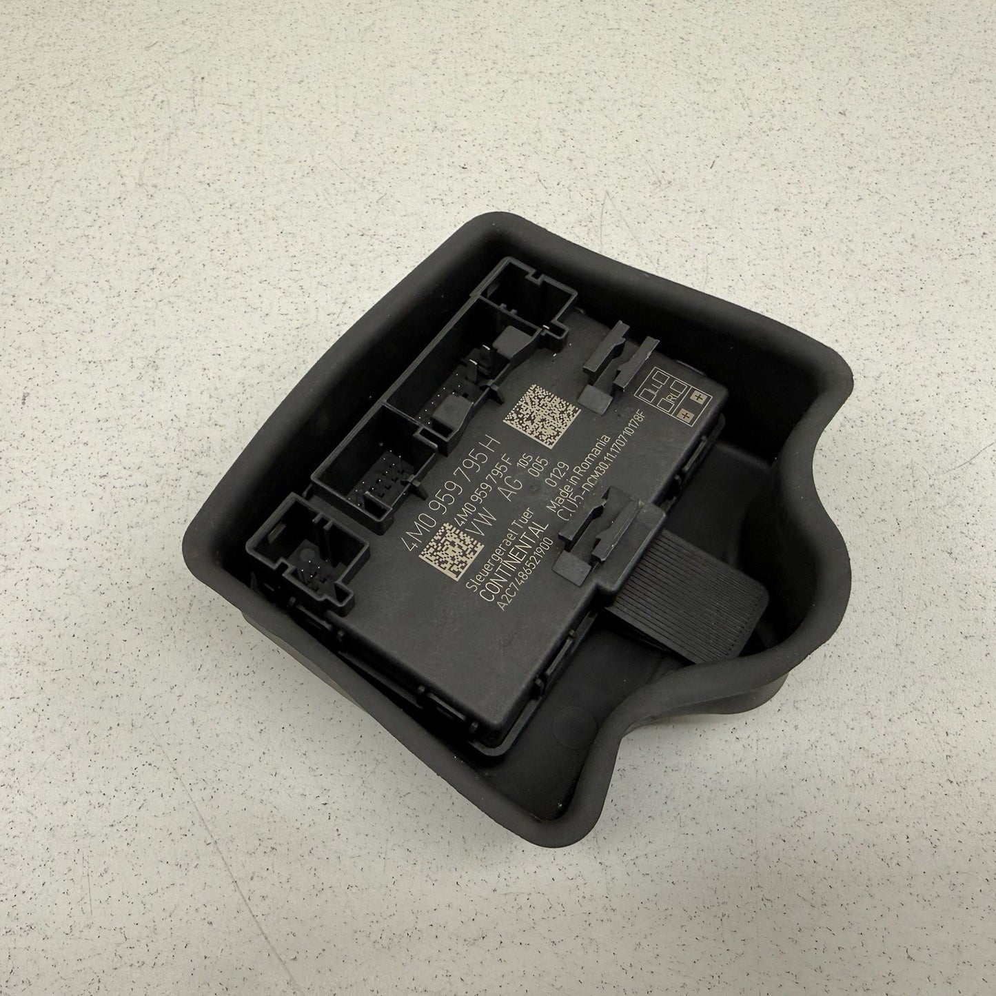18-25 Audi A4 A5 S4 S5 RS5 Rear Door Control Module Left Or Right 4M0959795H OEM