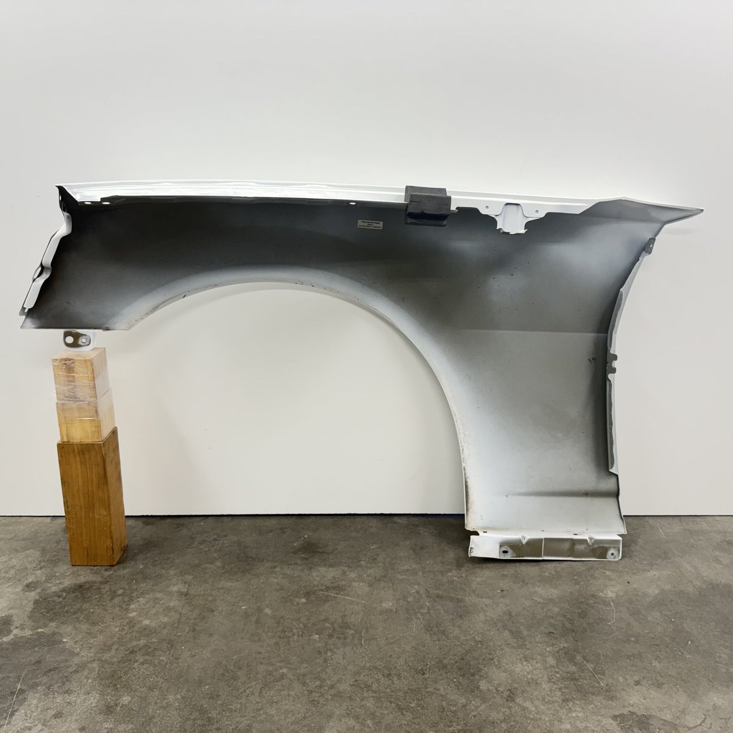 2010-2015 Chevrolet Camaro SS Right Front Fender Panel Summit White OEM