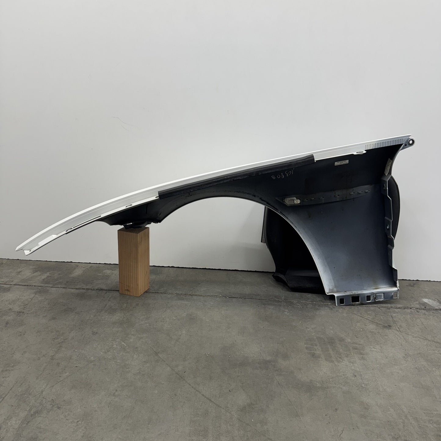06-10 BMW M6 E63 E64 PASSENGER RIGHT FRONT FENDER PANEL ALPINE WHITE OEM