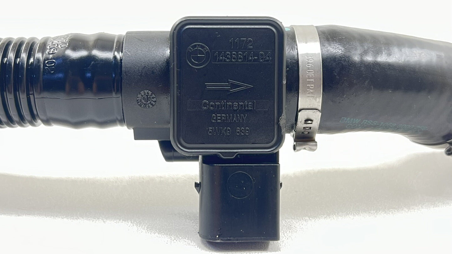 06-10 BMW M6 E63 E64 MAF SENSOR MASS AIR FLOW SENSOR WITH HOSE 1438814 OEM
