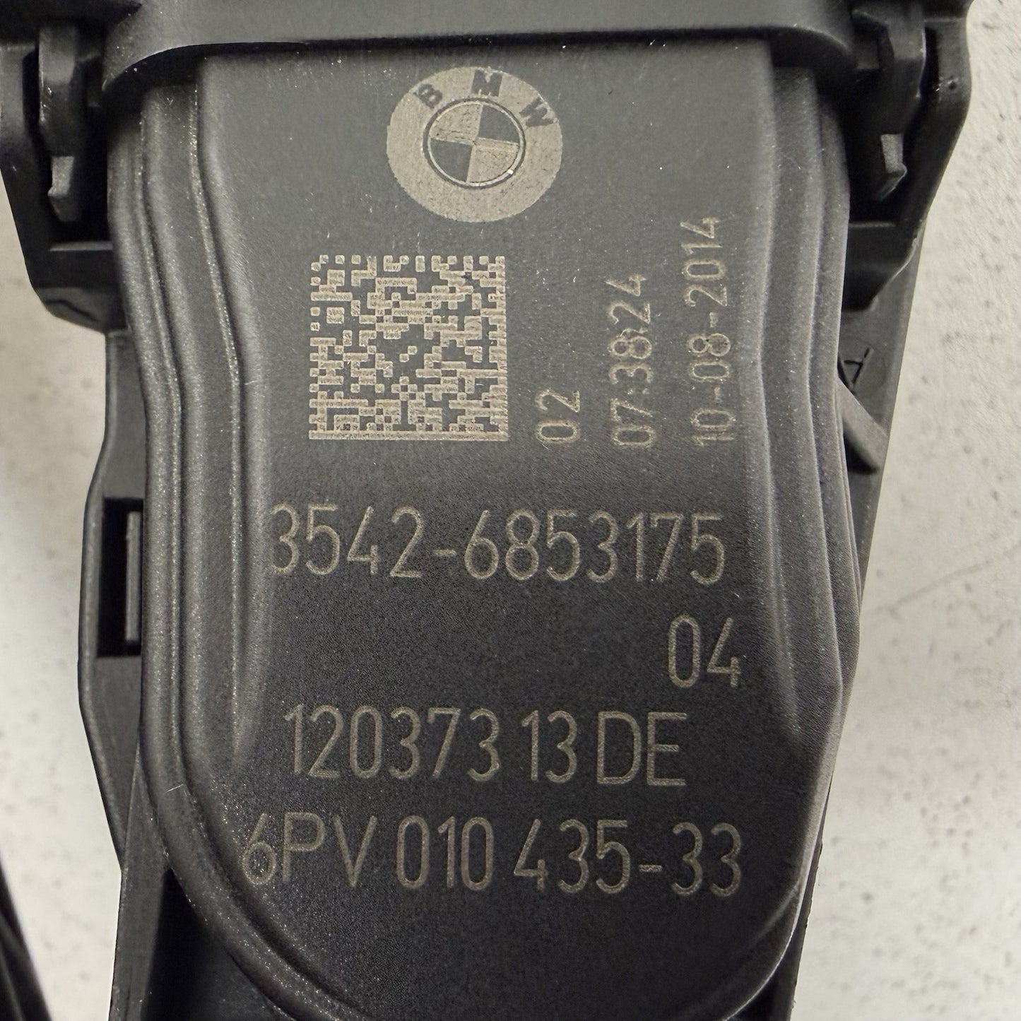BMW F80 F82 F83 F87 M2 M3 M4 Gas Pedal Throttle Accelerator 6853175 OEM