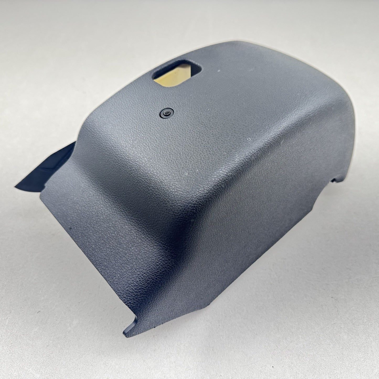 22-25 VOLKSWAGEN GOLF R MK8 STEERING COLUMN LOWER SHROUD COVER PANEL TRIM OEM