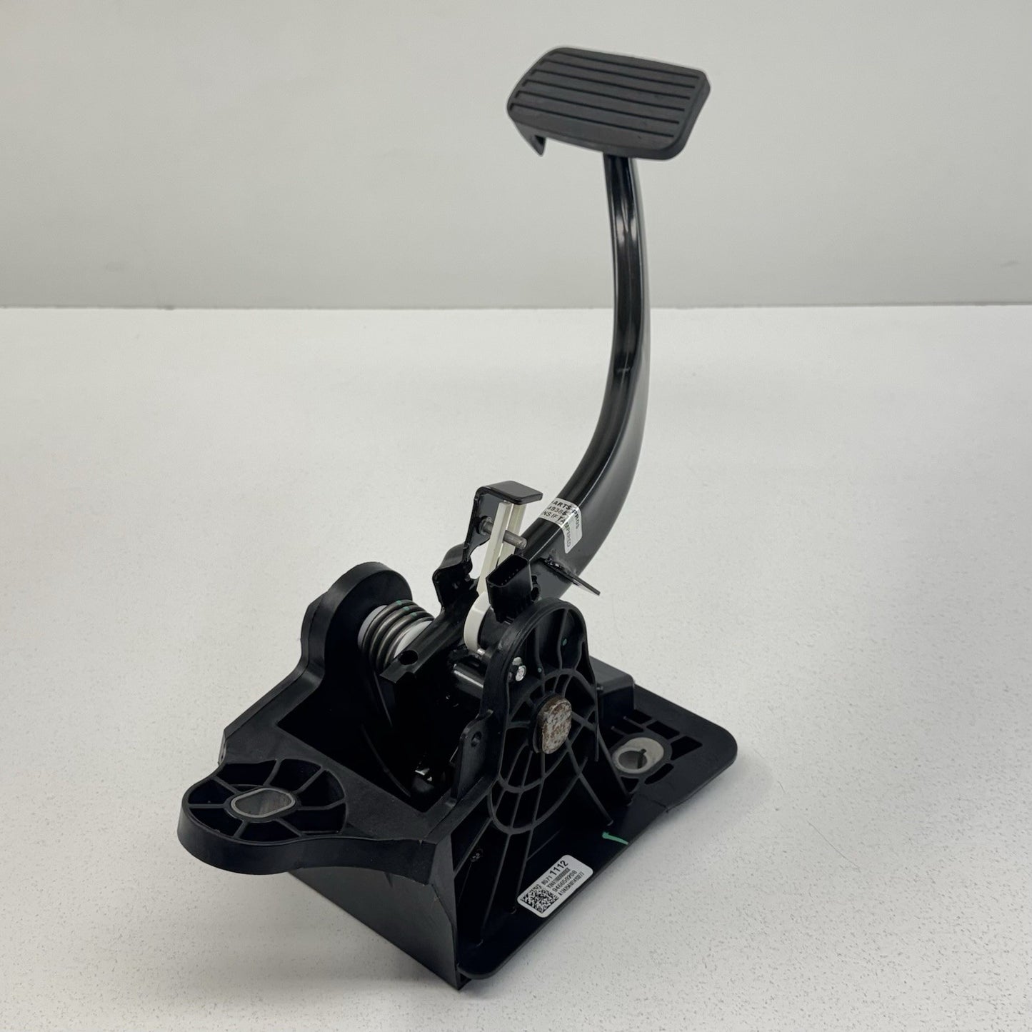 24-26 Silverado Sierra 2500 3500 Brake Pedal Assembly 85711112 OEM
