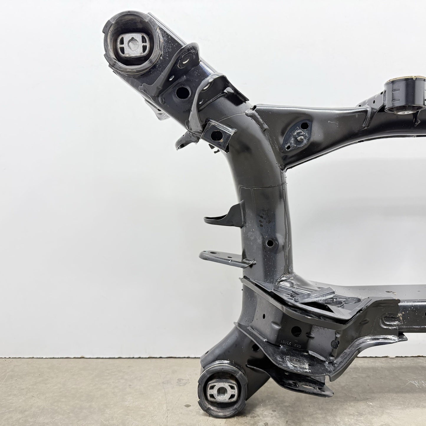 18-24 BMW G01 G02 X3 X4 2.0L Rear Subframe Crossmember Cradle Suspension OEM