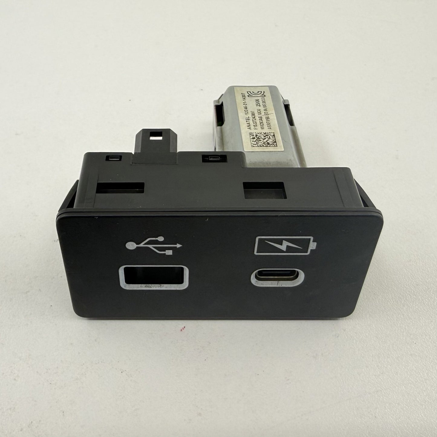 2023-2025 Honda Pilot Front Dual USB Charge Port 8A360-3T0-J01 OEM