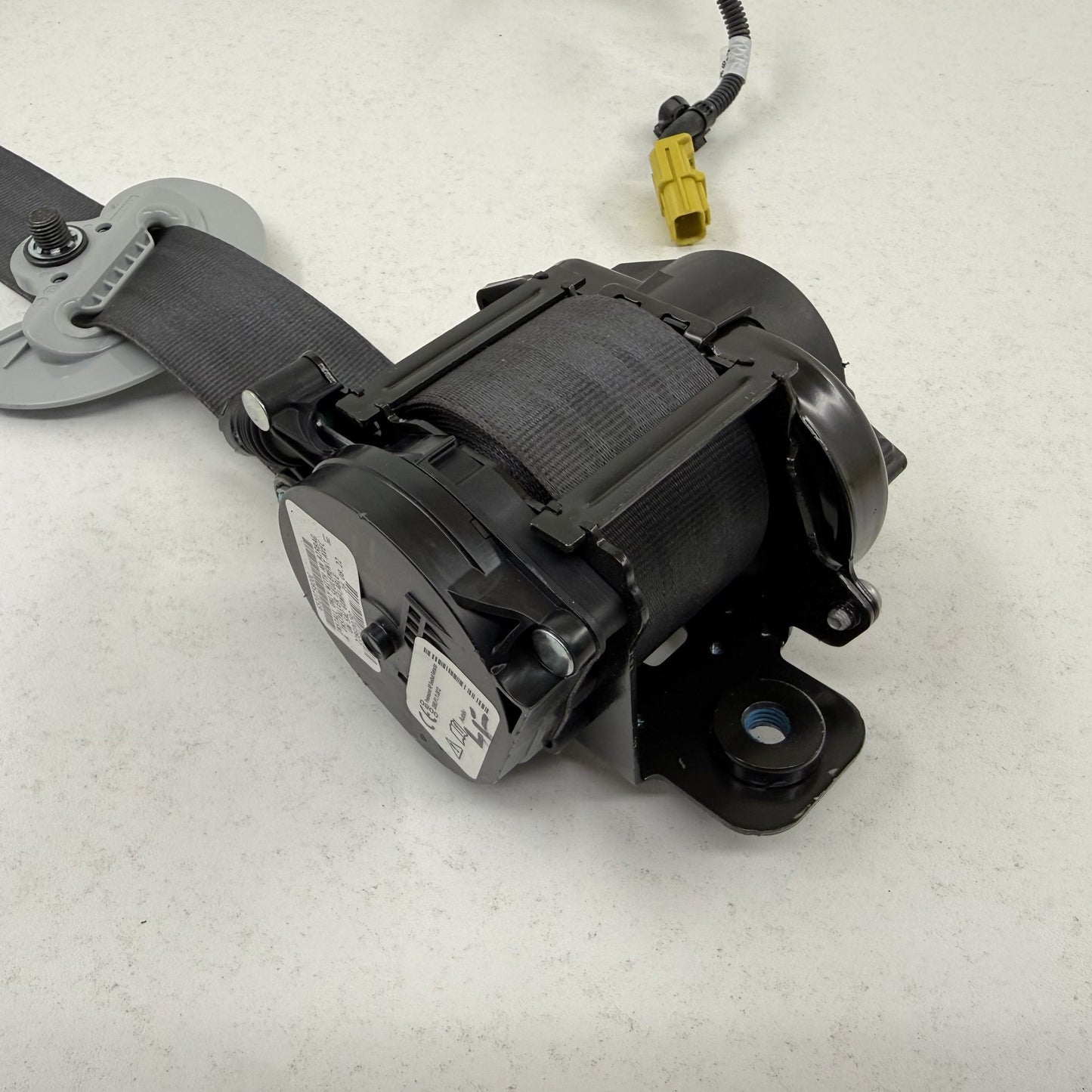 2022-2026 Rivian R1S R1T Driver Left Front Seatbelt Seat Belt Retractor OEM