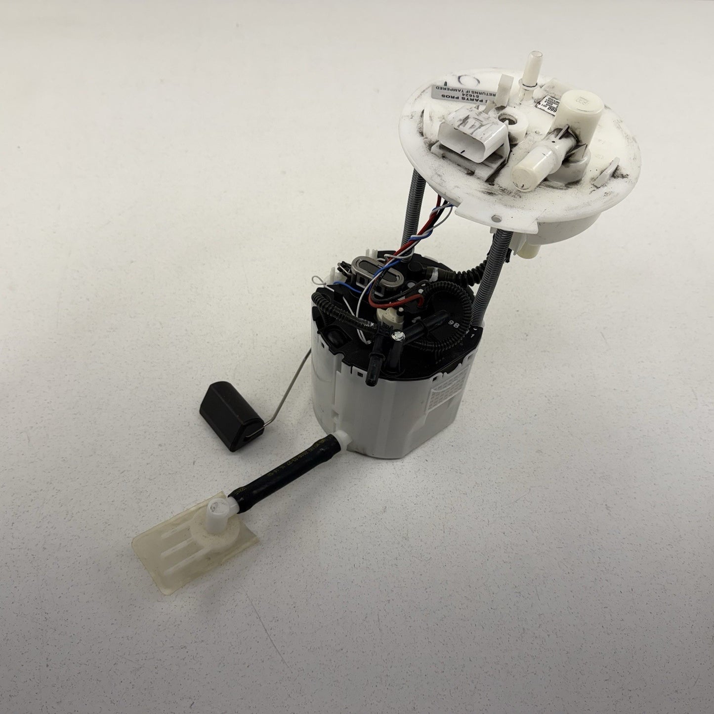 16-24 Chevrolet Camaro SS Fuel Pump & Sending Level Unit Pair OEM