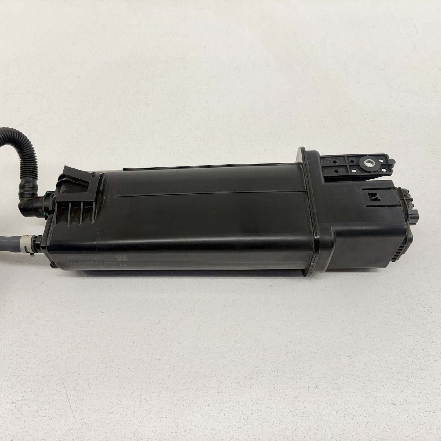 16-22 Toyota Prius / Prius Prime Fuel Evap Vapor Charcoal Emission Canister OEM