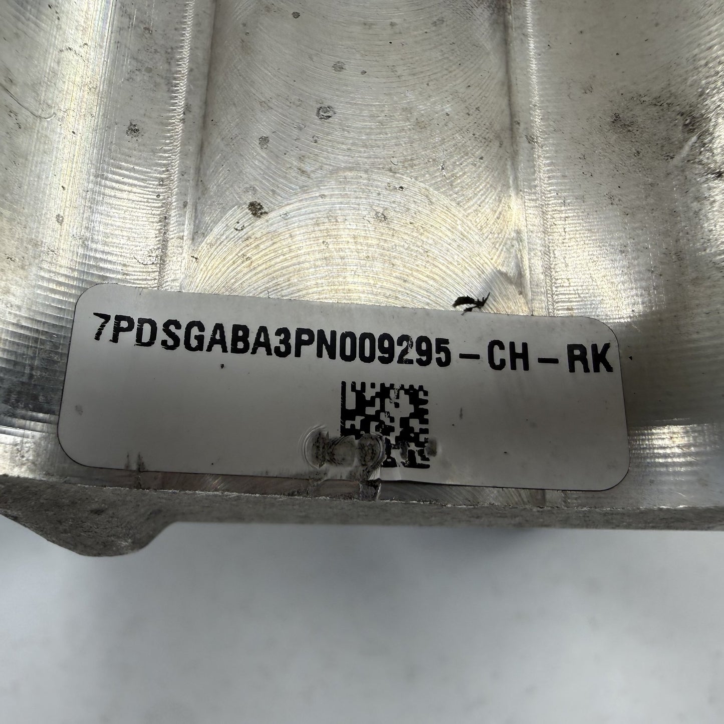 2022-2024 Rivian R1S R1T Driver Left Rear Spindle Knuckle Hub Wheel Bearing OEM