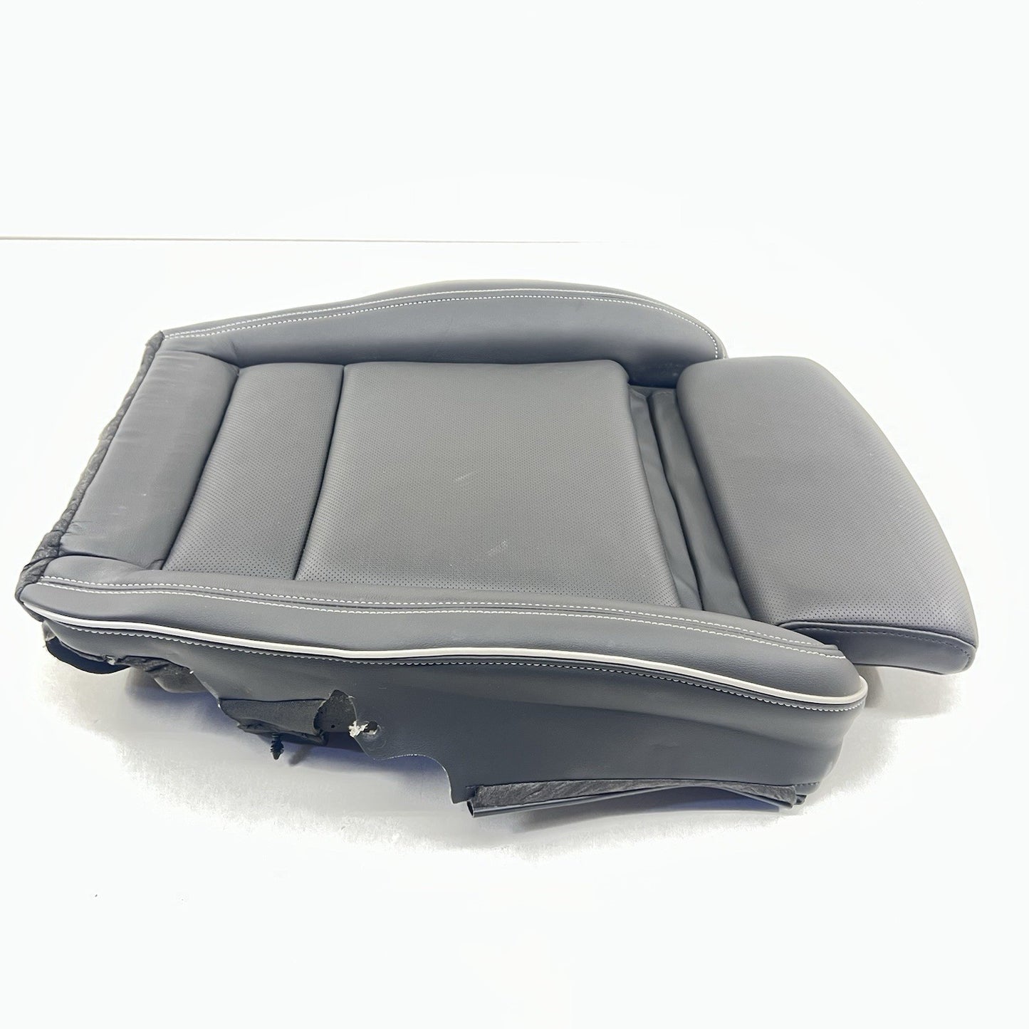 22-25 CADILLAC CT4 CT5 V BLACKWING RIGHT FRONT LOWER SEAT CUSHION COVER OEM