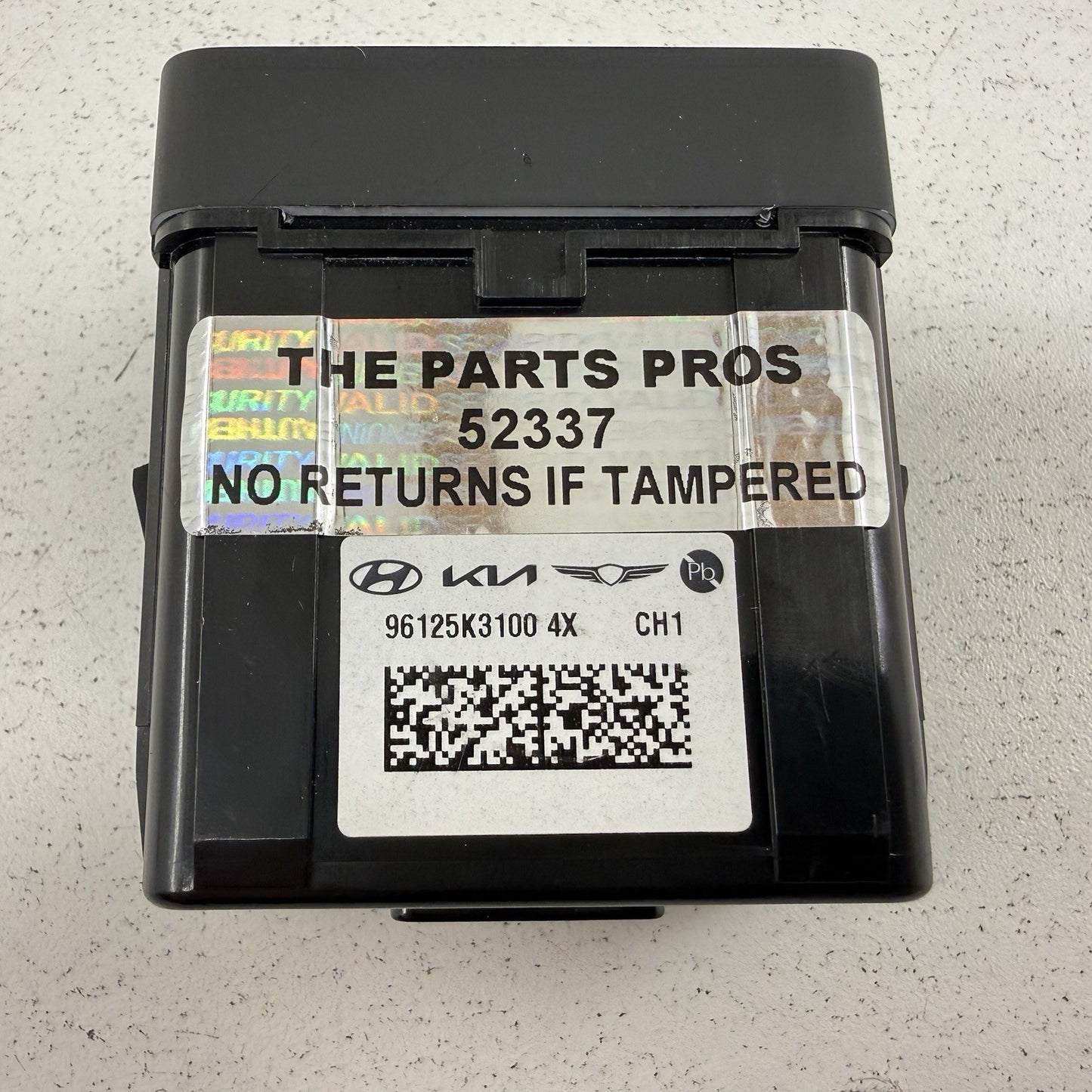 24-26 Hyundai Elantra Rear Console Dual USB Type C Port 96125-K3100-4X  OEM
