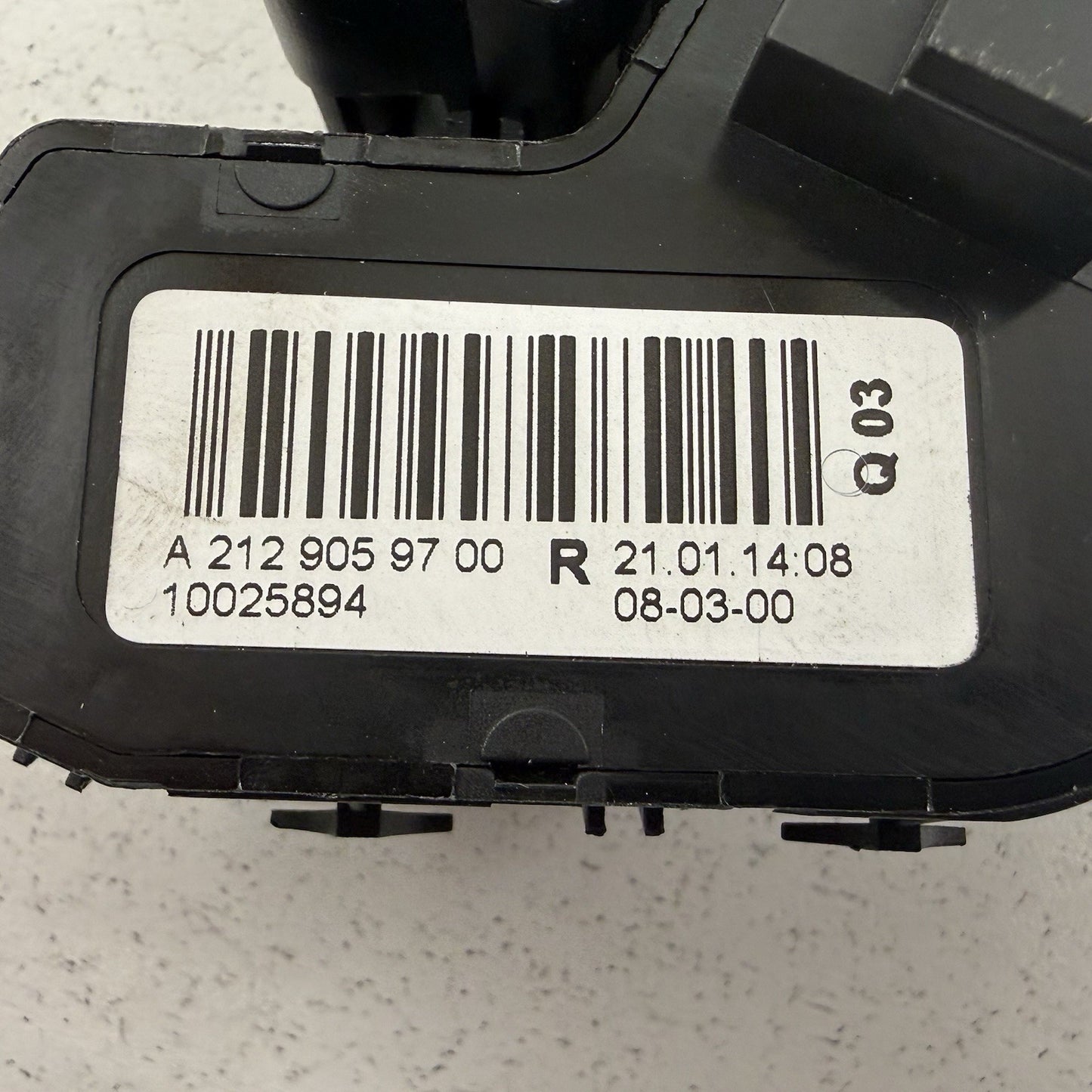 12-18 Mercedes W218 CLS550 Passenger Right Front Seat Control Switch OEM