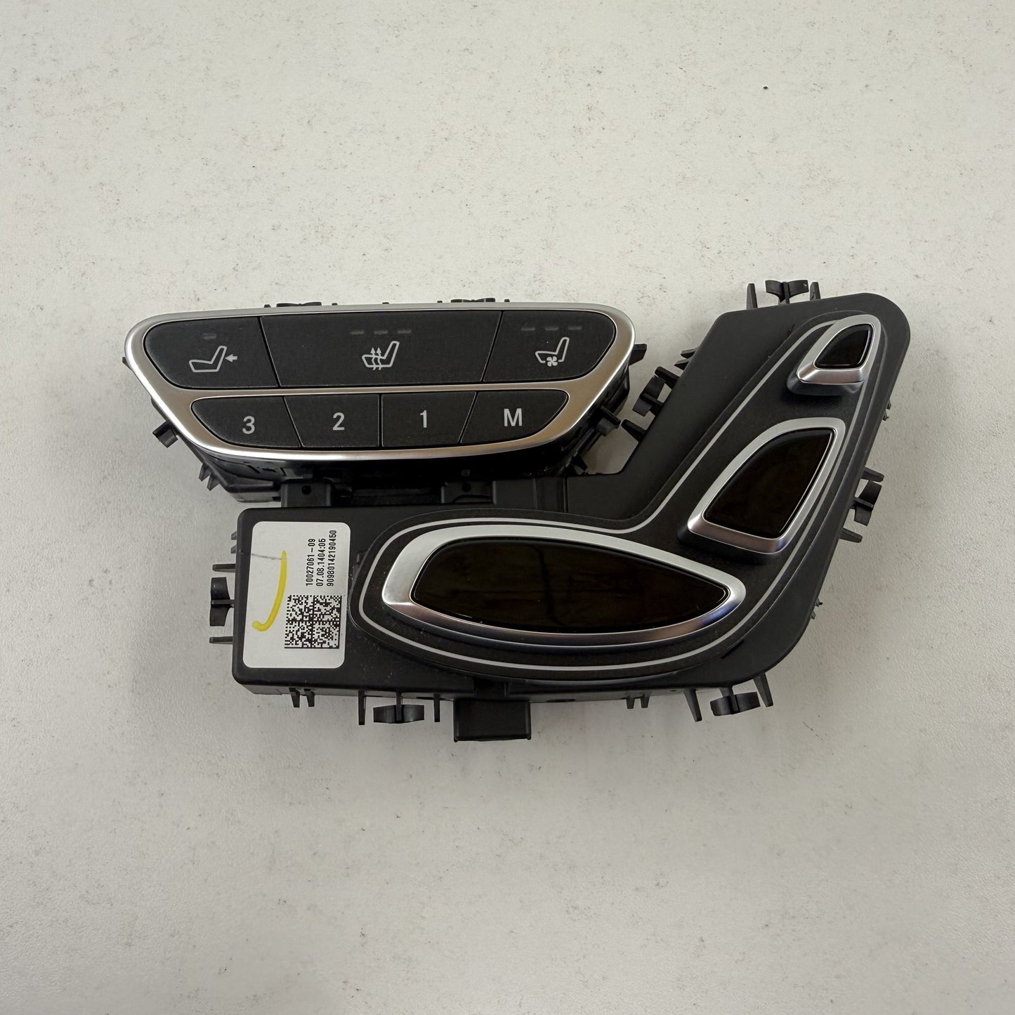 2014-2020 Mercedes-Benz S550 W222 Right Rear Power Seat Control Switch OEM
