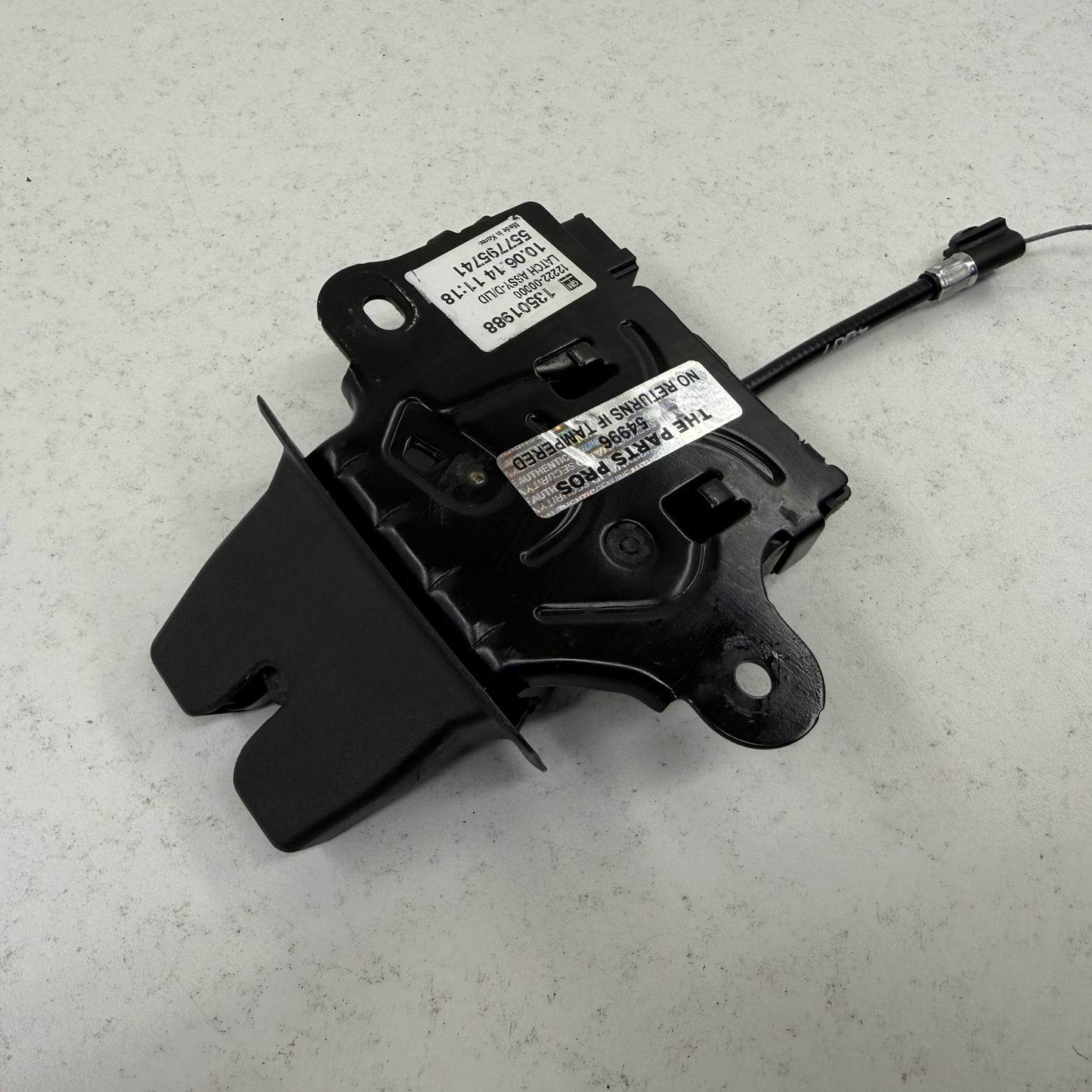 2010-2015 Chevrolet Camaro Rear Trunk Lid Lock Latch Actuator 13501988 OEM