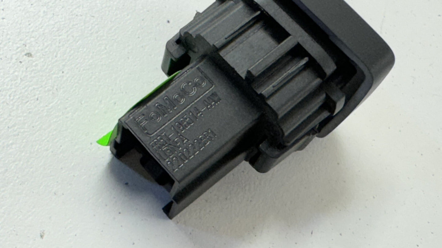 18-23 FORD MUSTANG GT REAR TRUNK OPEN RELEASE CONTROL SWITCH BUTTON OEM