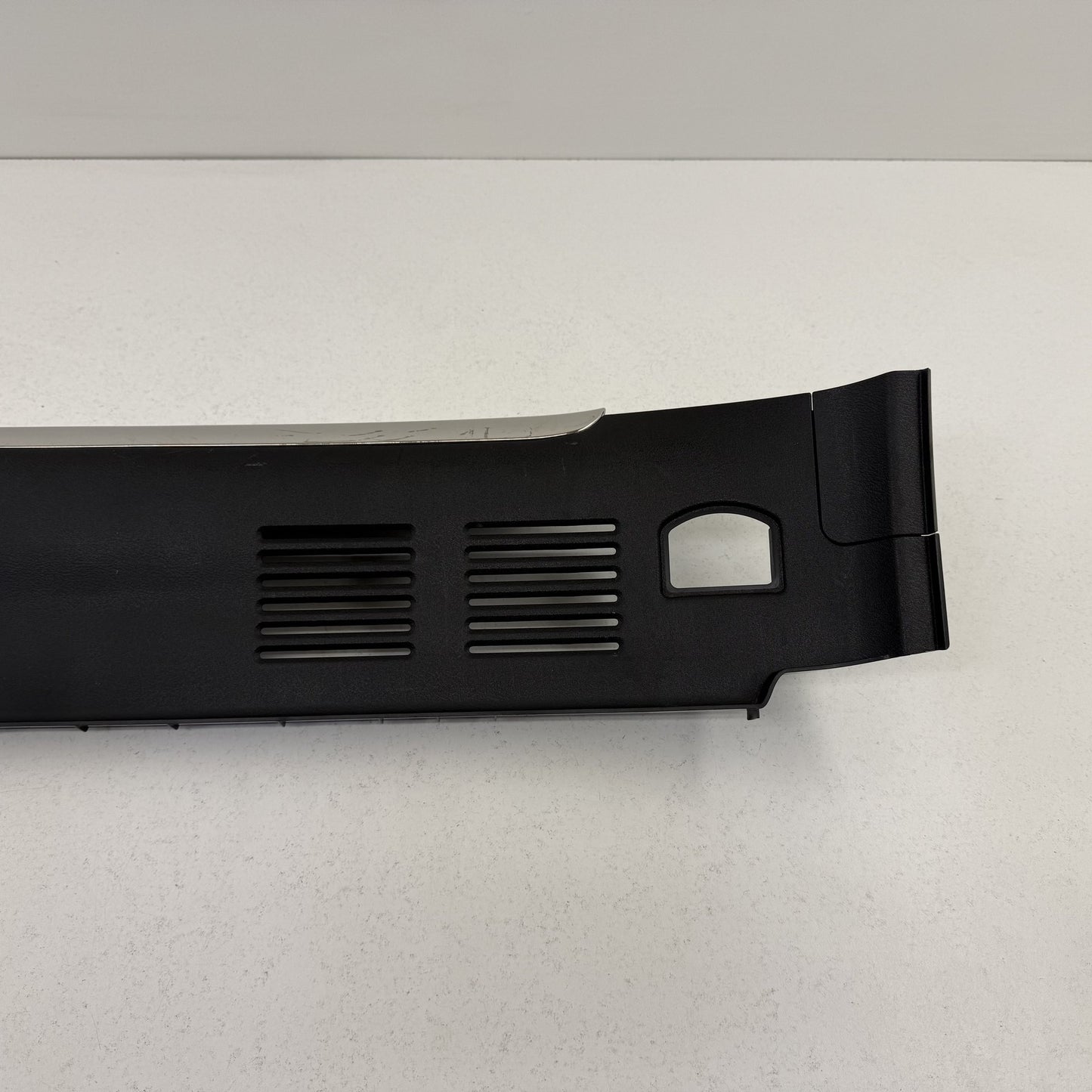 2014-2018 Bentley Flying Spur Rear Trunk Sill Scuff Plate Trim Cover Chrome OEM