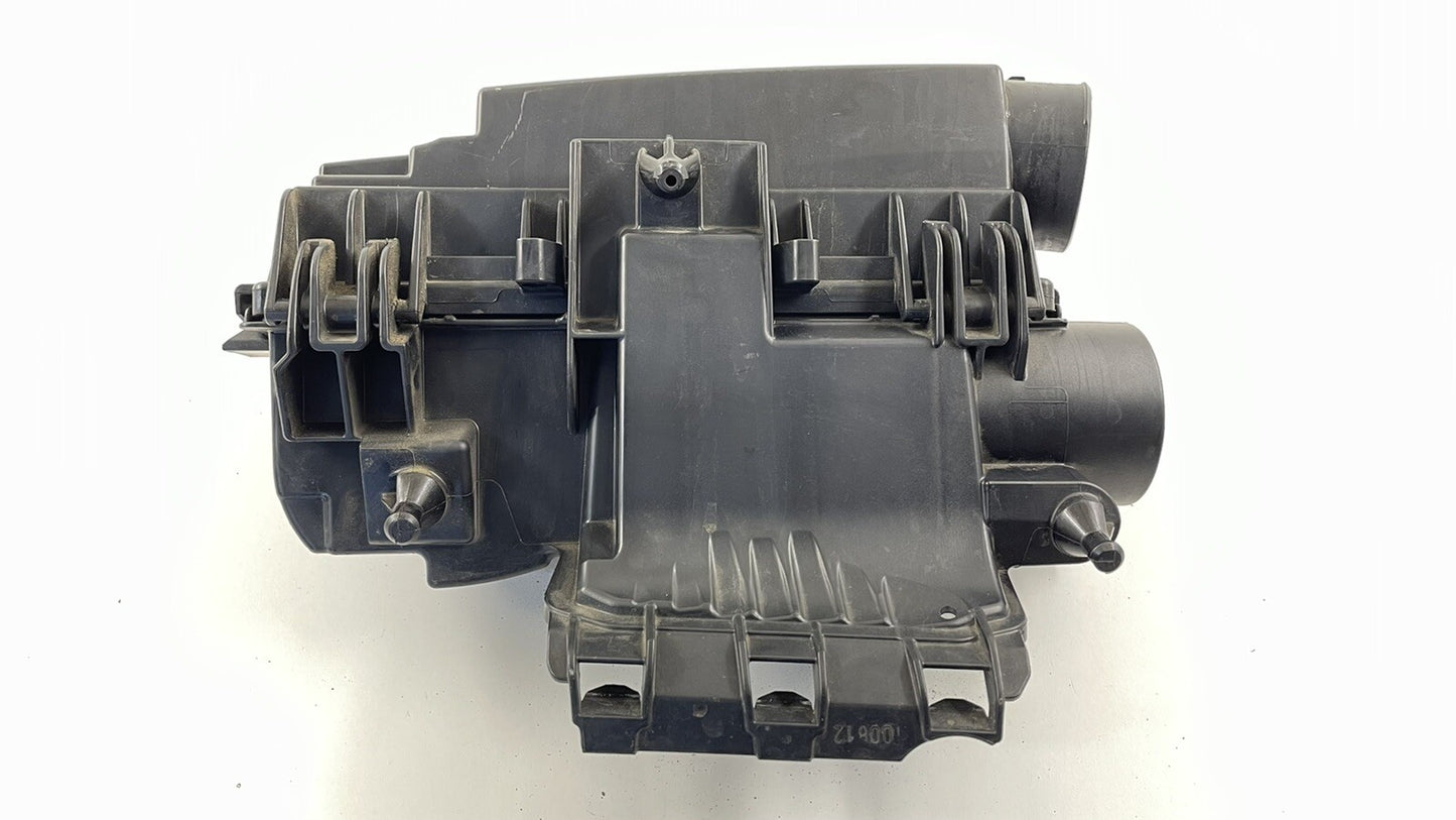 12-14 Mercedes W204 C250 1.8L Air Cleaner Box Air Filter Intake Box OEM