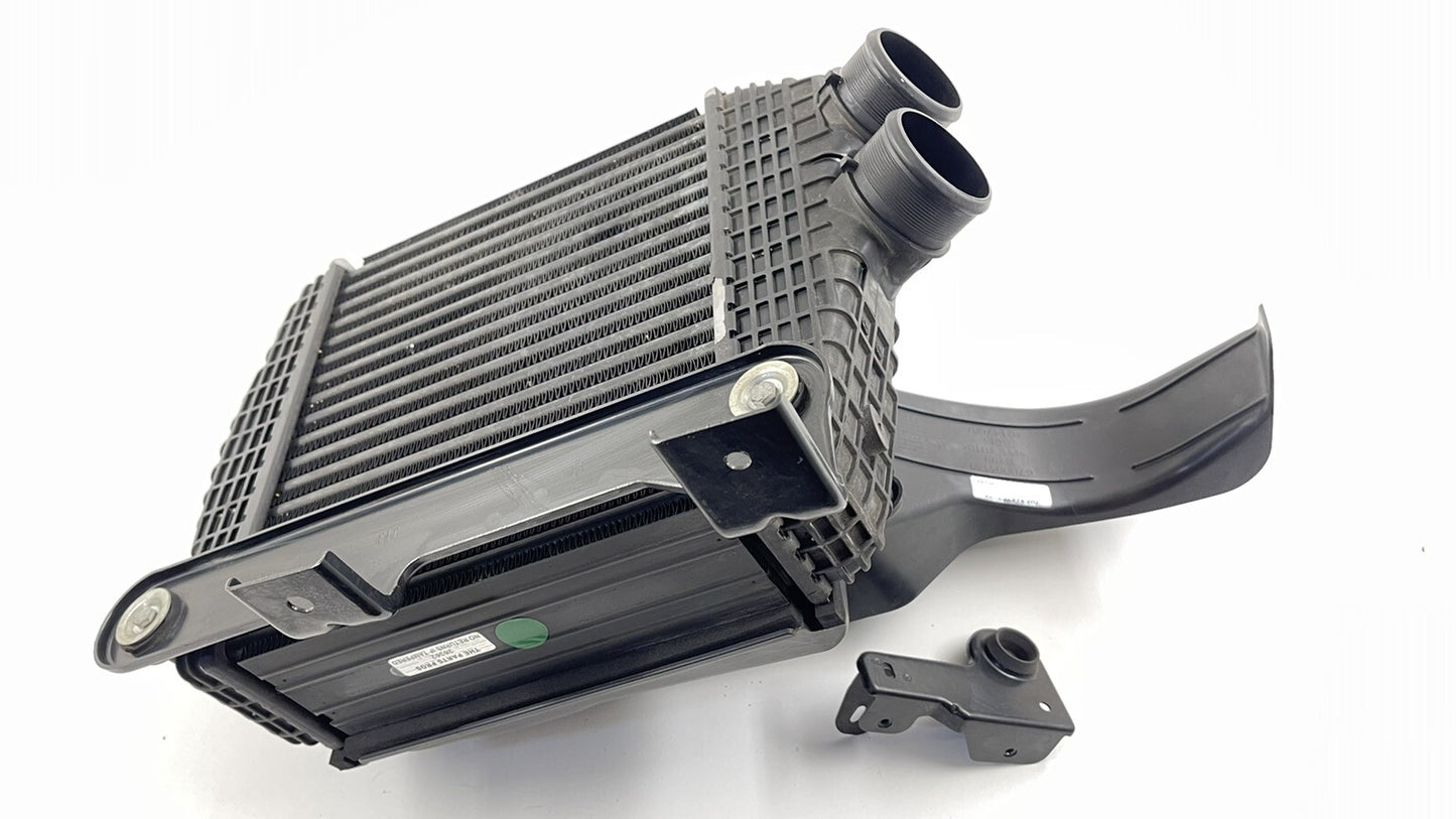 14-17 MASERATI GHIBLI PASSENGER RIGHT TURBO INTERCOOLER W/ DUCT 670009833 OEM