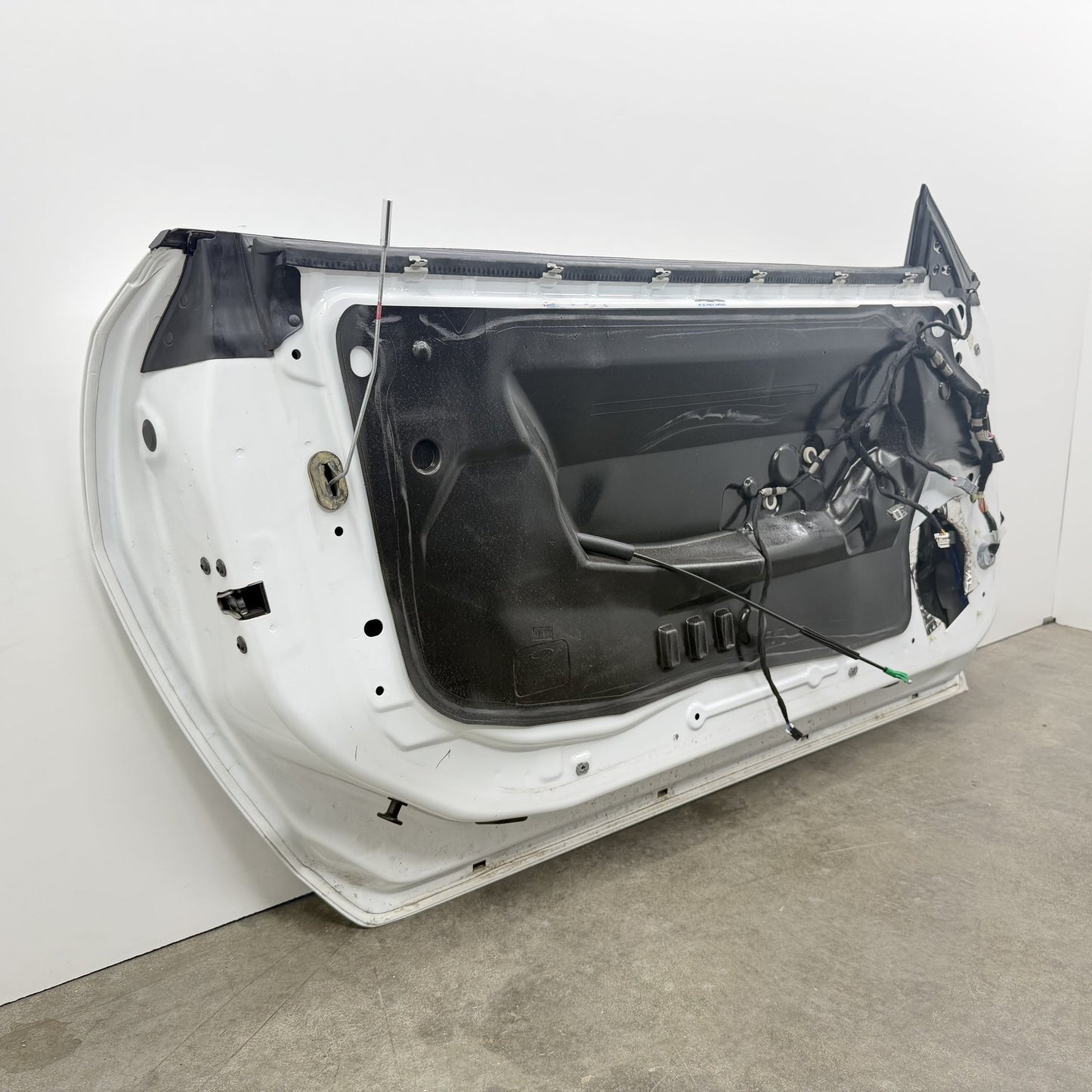 2010-2015 Chevrolet Camaro Coupe Driver Left Door Shell Complete W/ Glass OEM