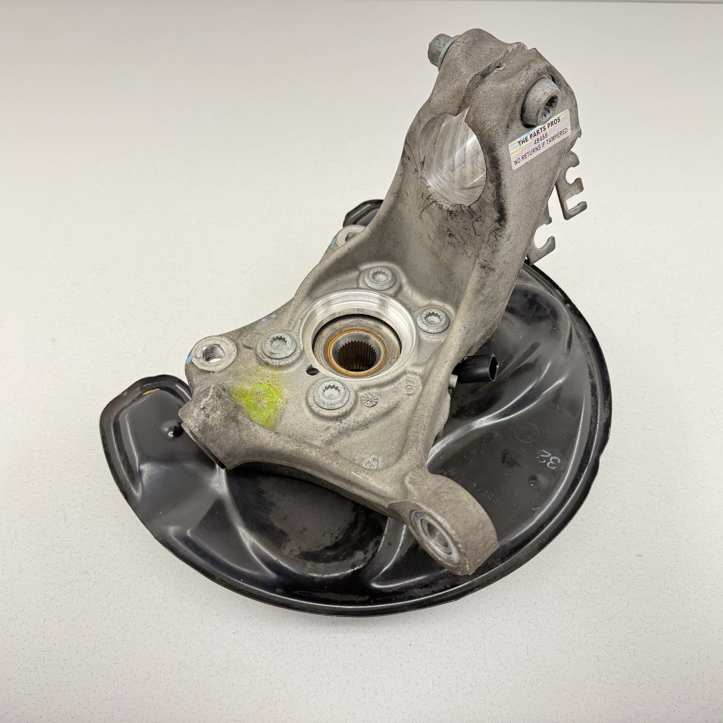 08-15 Audi TT Passenger Right Front Wheel Spindle Knuckle Hub Bearing OEM