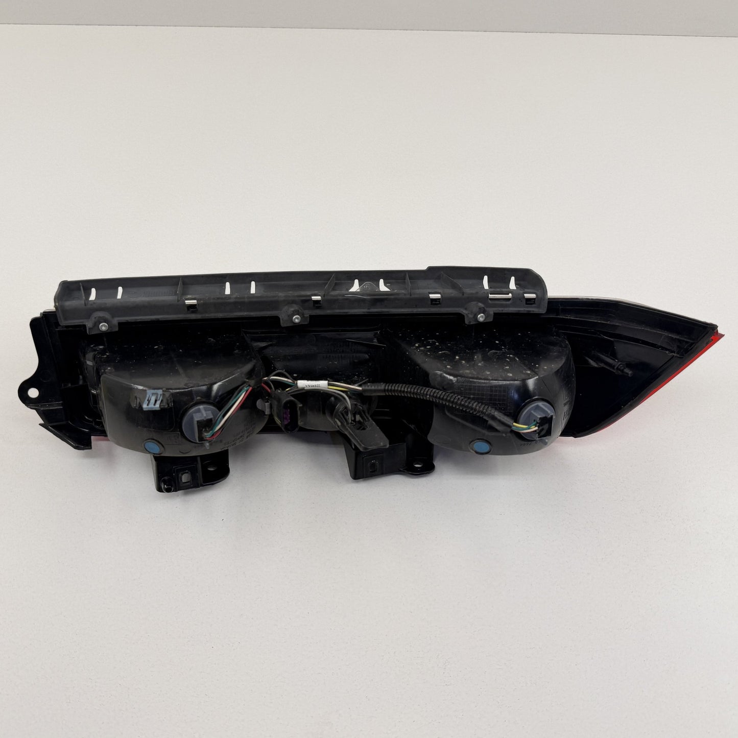 2014-2015 Chevrolet Camaro Right Rear Halogen Taillight Tail Light Lamp OEM