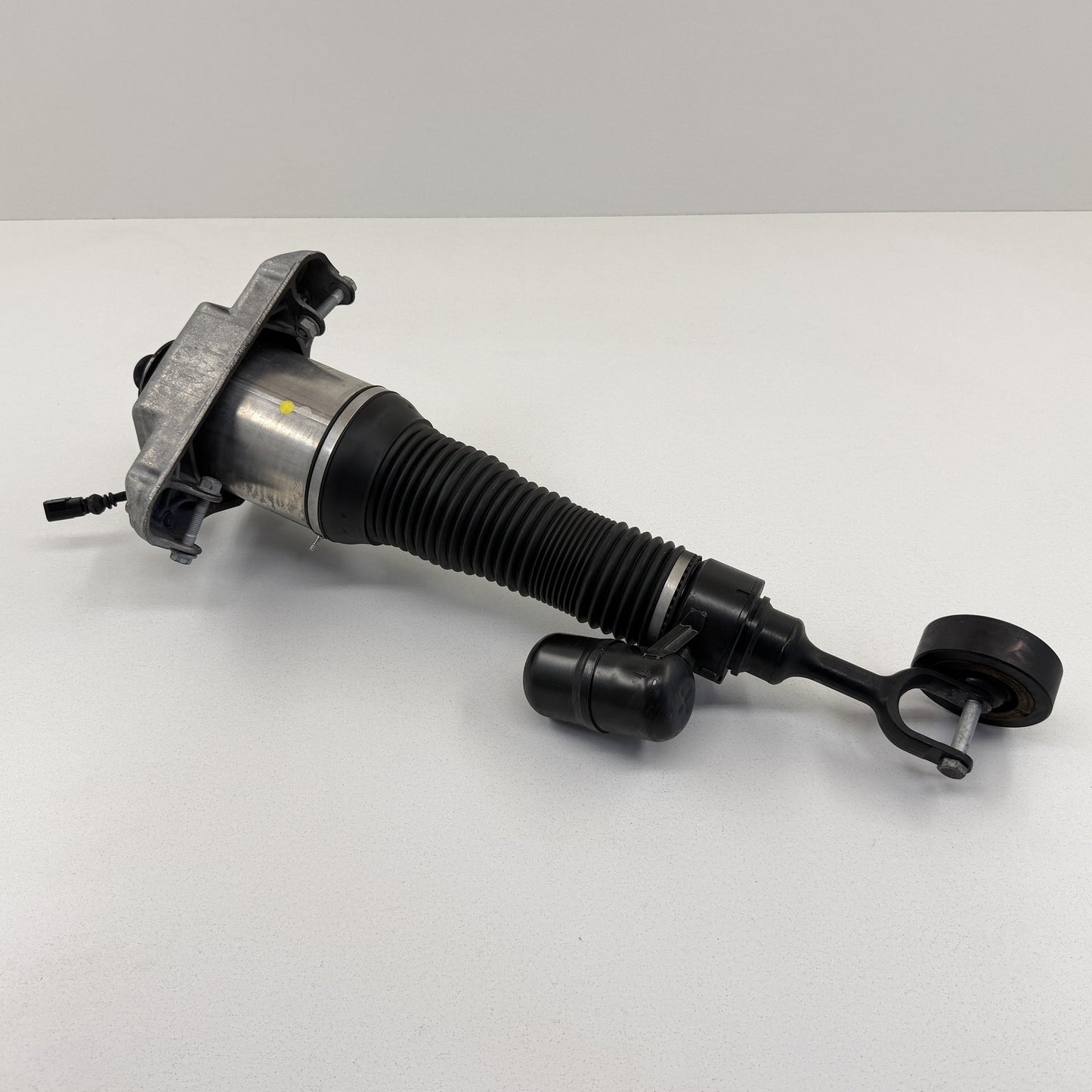 14-18 Bentley Flying Spur Air Suspension Shock Absorber Strut Set Front Rear OEM