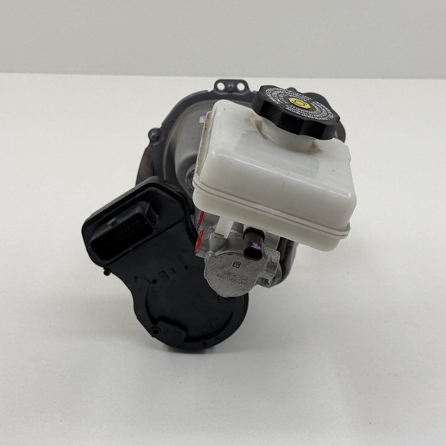 2022-2024 Rivian R1S R1T Power Brake Booster Master Cylinder PT00054358-B OEM