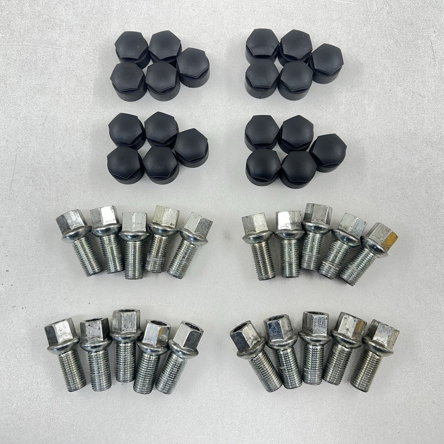 17-25 AUDI A4 WHEEL LUG BOLT WITH BLACK COVER CAP COMPLETE SET 4W0601173E OEM