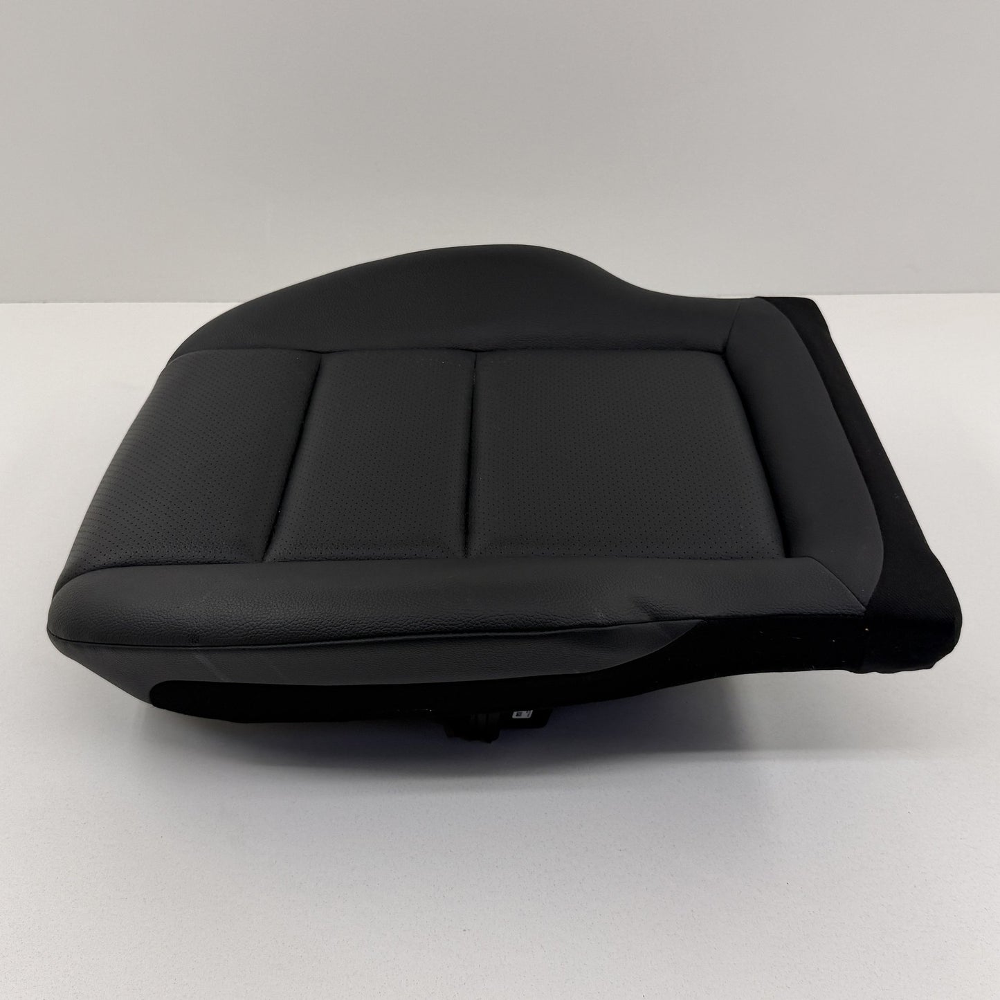 2008-2014 Mercedes C250 W204 Passenger Right Front Seat Lower Cushion Black OEM