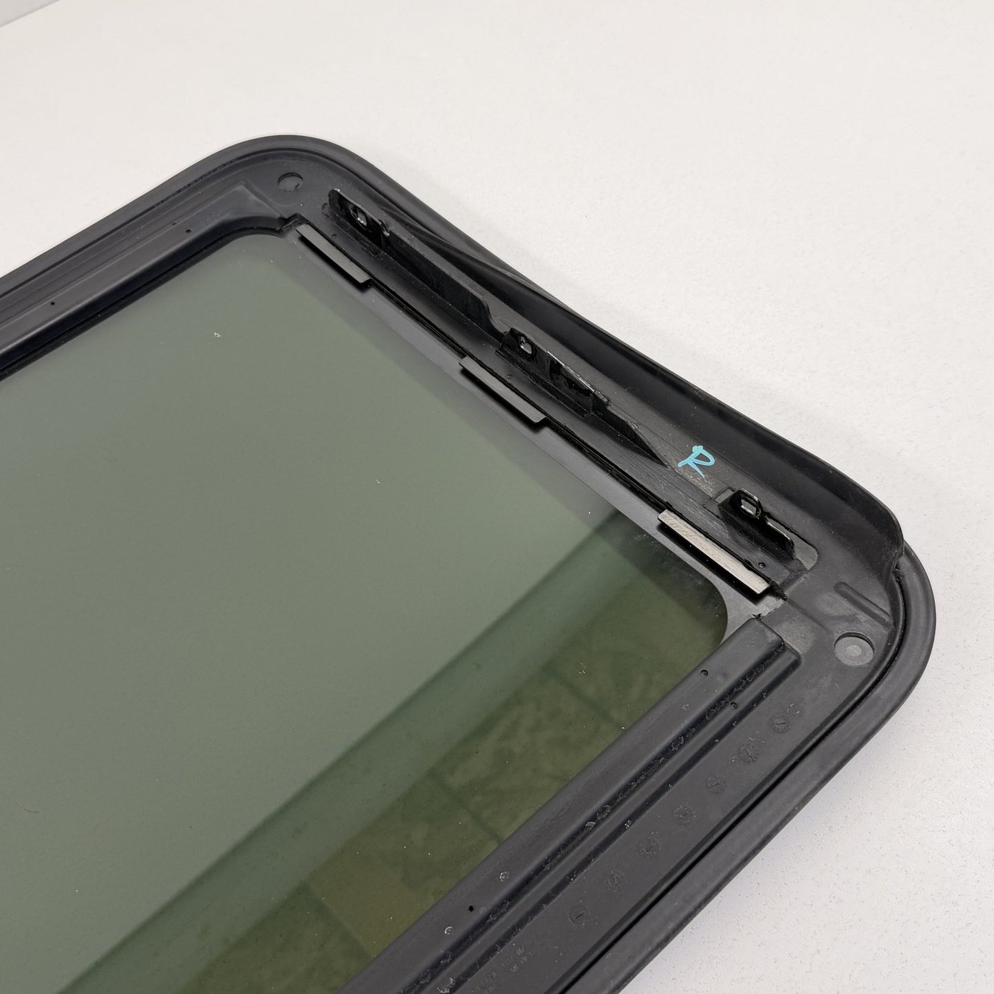 2011-2024 Dodge Durango Sunroof Sun Roof Glass Window 68091790AB OEM