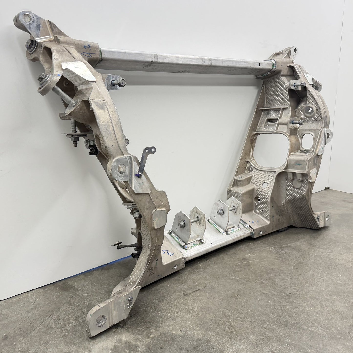 2022-2024 Rivian R1S Rear Subframe Crossmember Cradle Suspension Carrier OEM