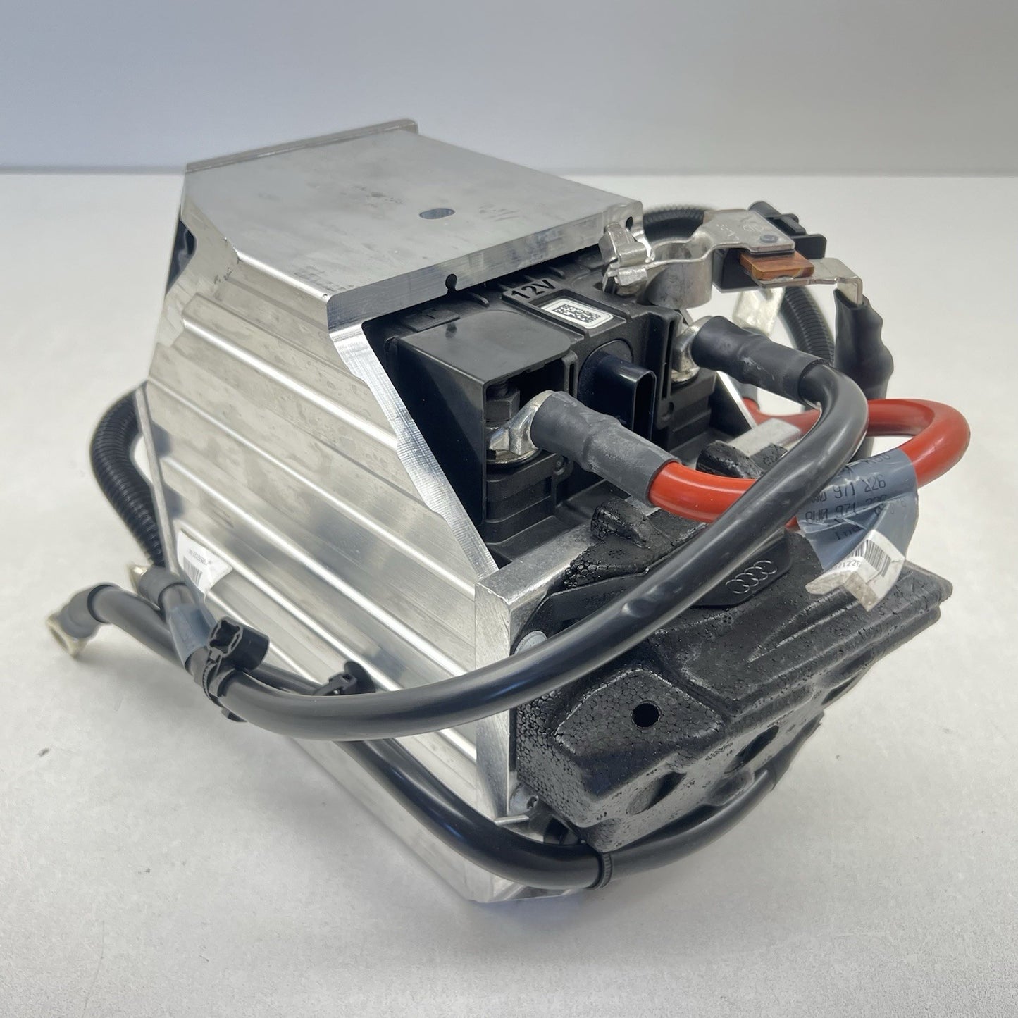 21-24 AUDI A4 AUXILIARY ELECTRICAL BATTERY ASSEMBLY WITH CABLES OEM