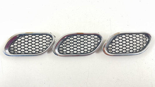 03-12 MASERATI QUATTROPORTE RIGHT FRONT FENDER AIR VENT GRILLE TRIM OEM