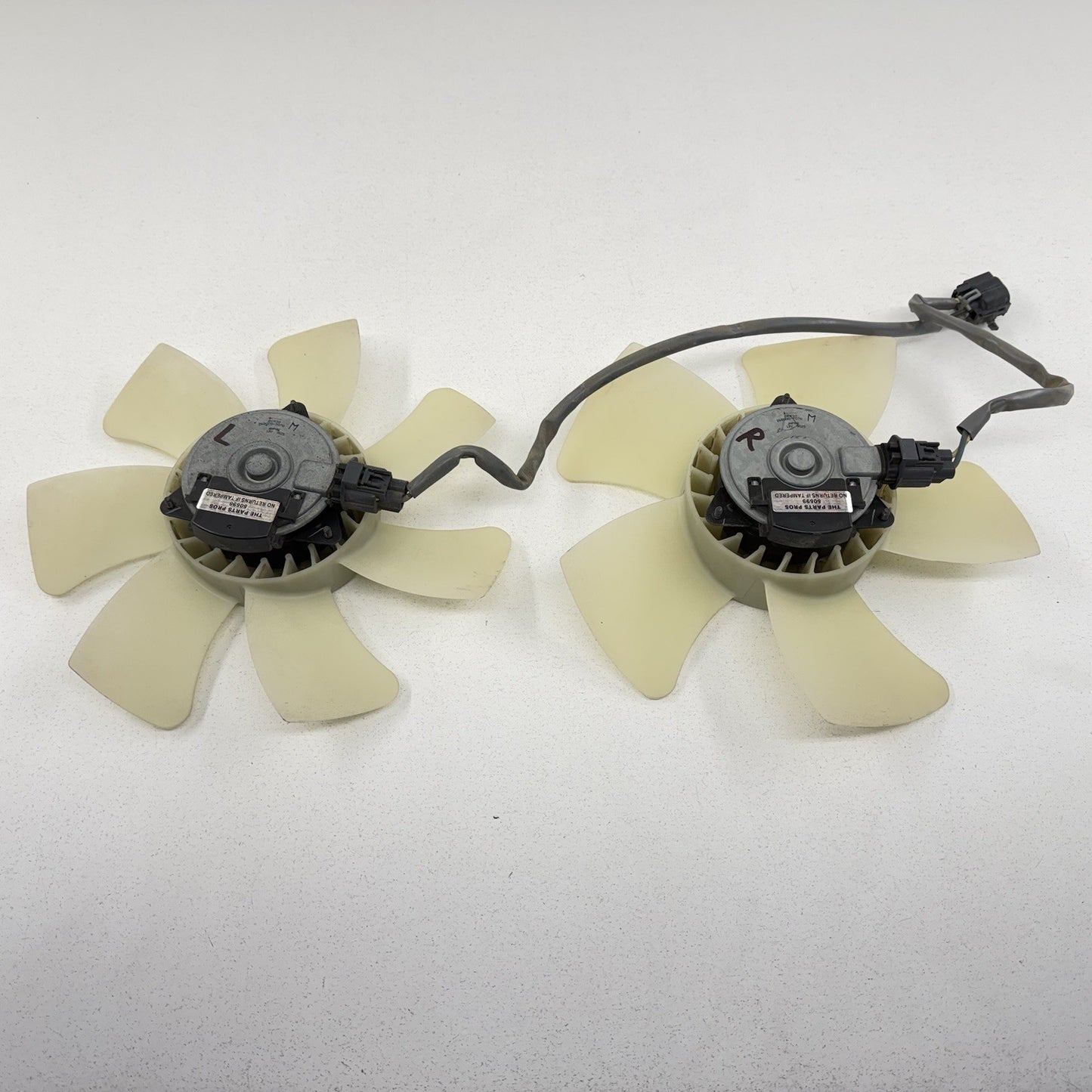 13-15 Chevrolet Camaro SS 1LE Radiator Cooling Fan Motor With Fan Blade Pair OEM